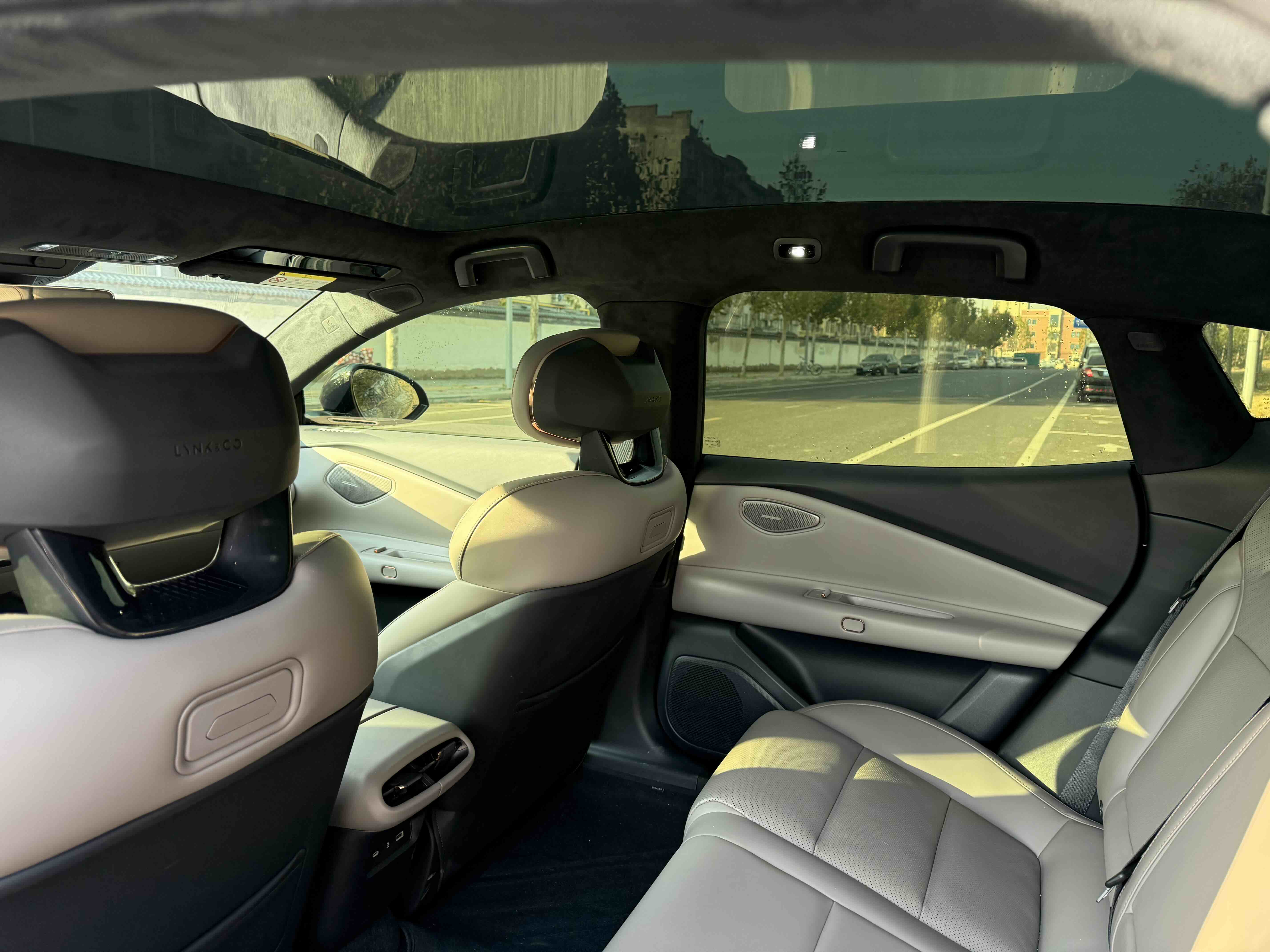 Lynk & Co 2024 car image #8