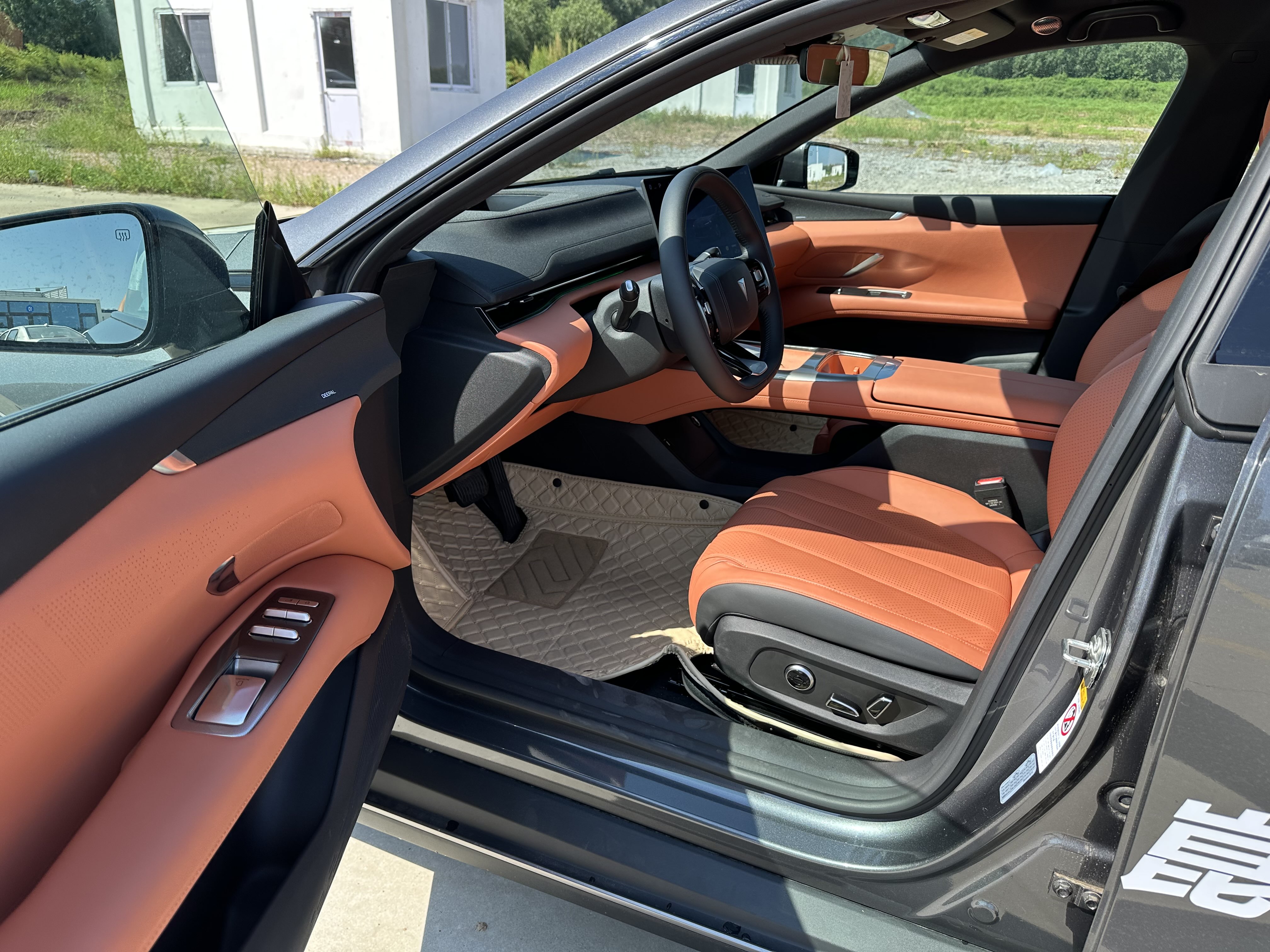 Deepal L07 2025 car image #8