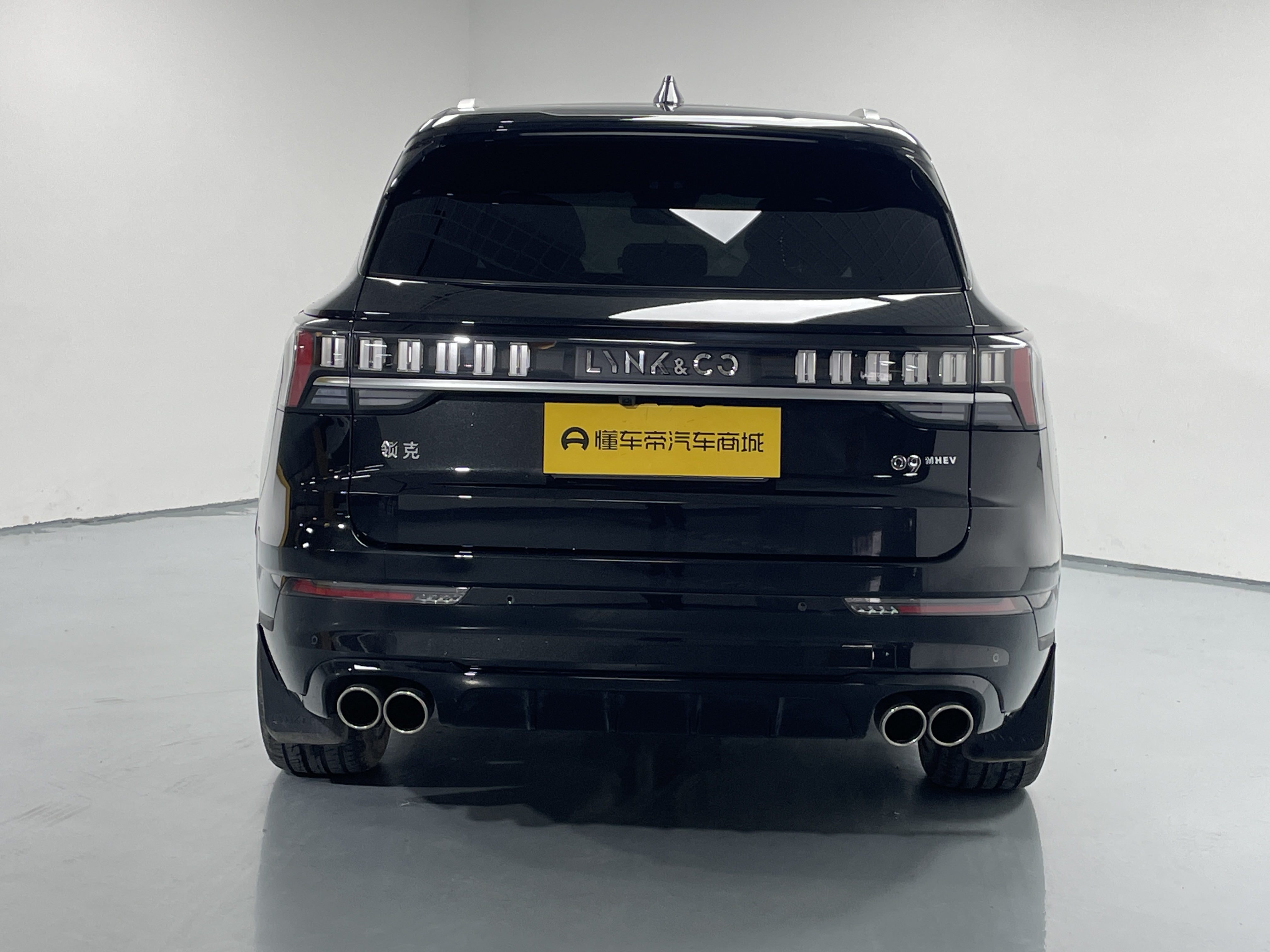 Lynk & Co 09 2025 car image #8