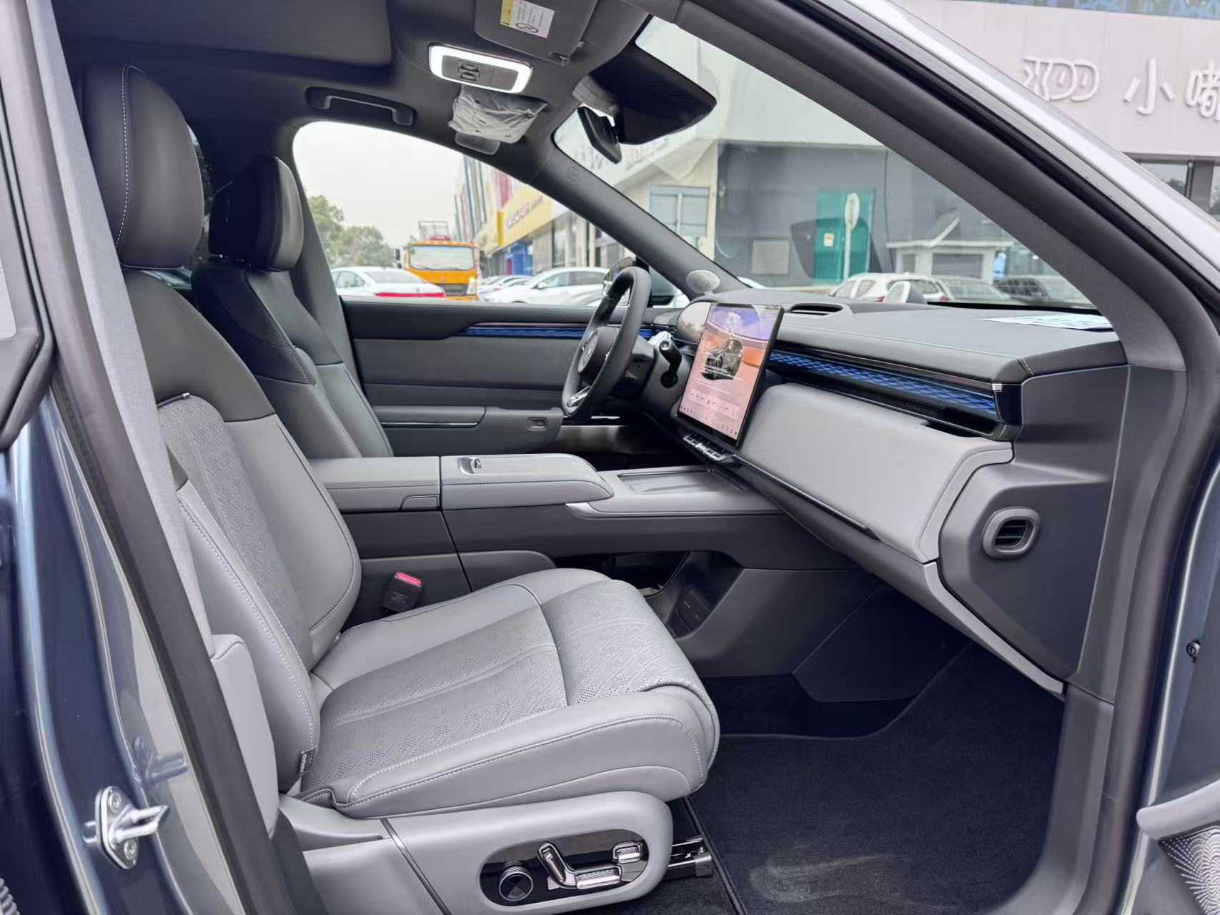 Zeekr 7X 2026 car image #8