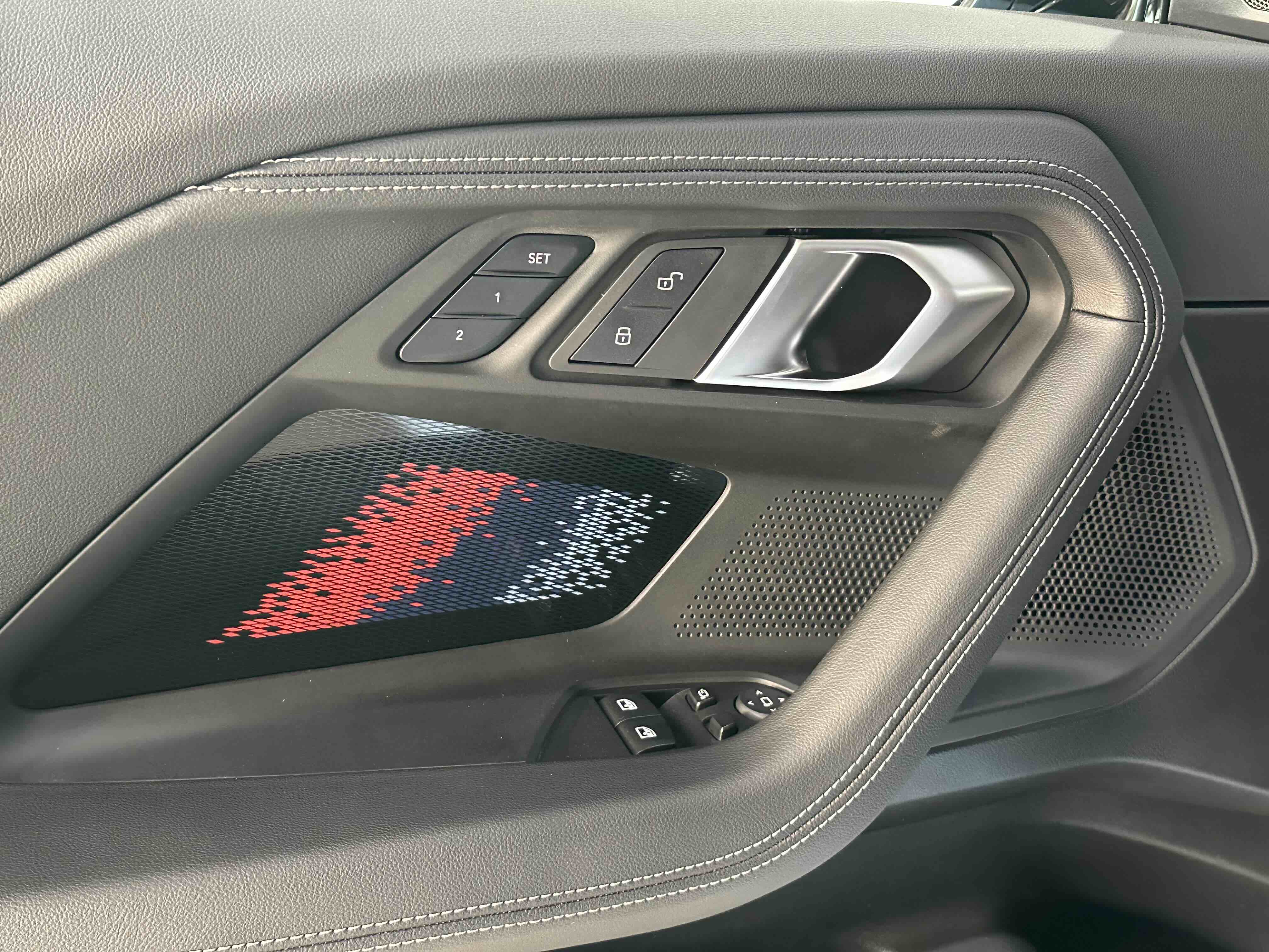 BMW M2 2025 #8 BMW M2 2025 car image #8