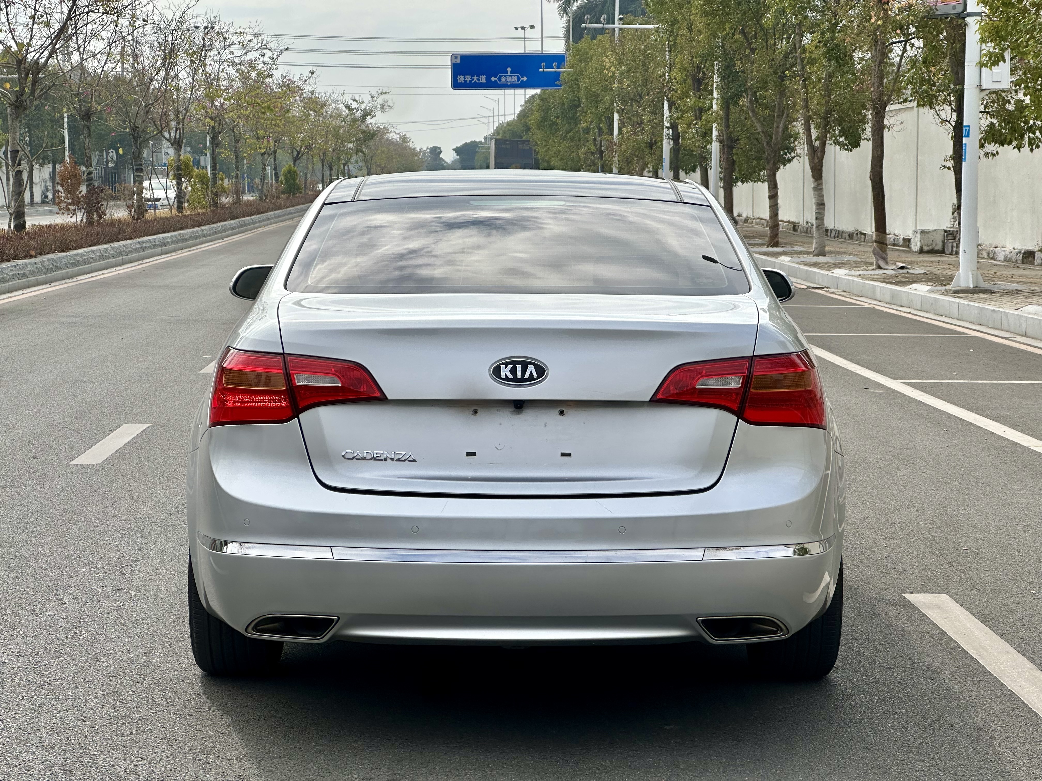 Kia Cadenza 2012 car image #8