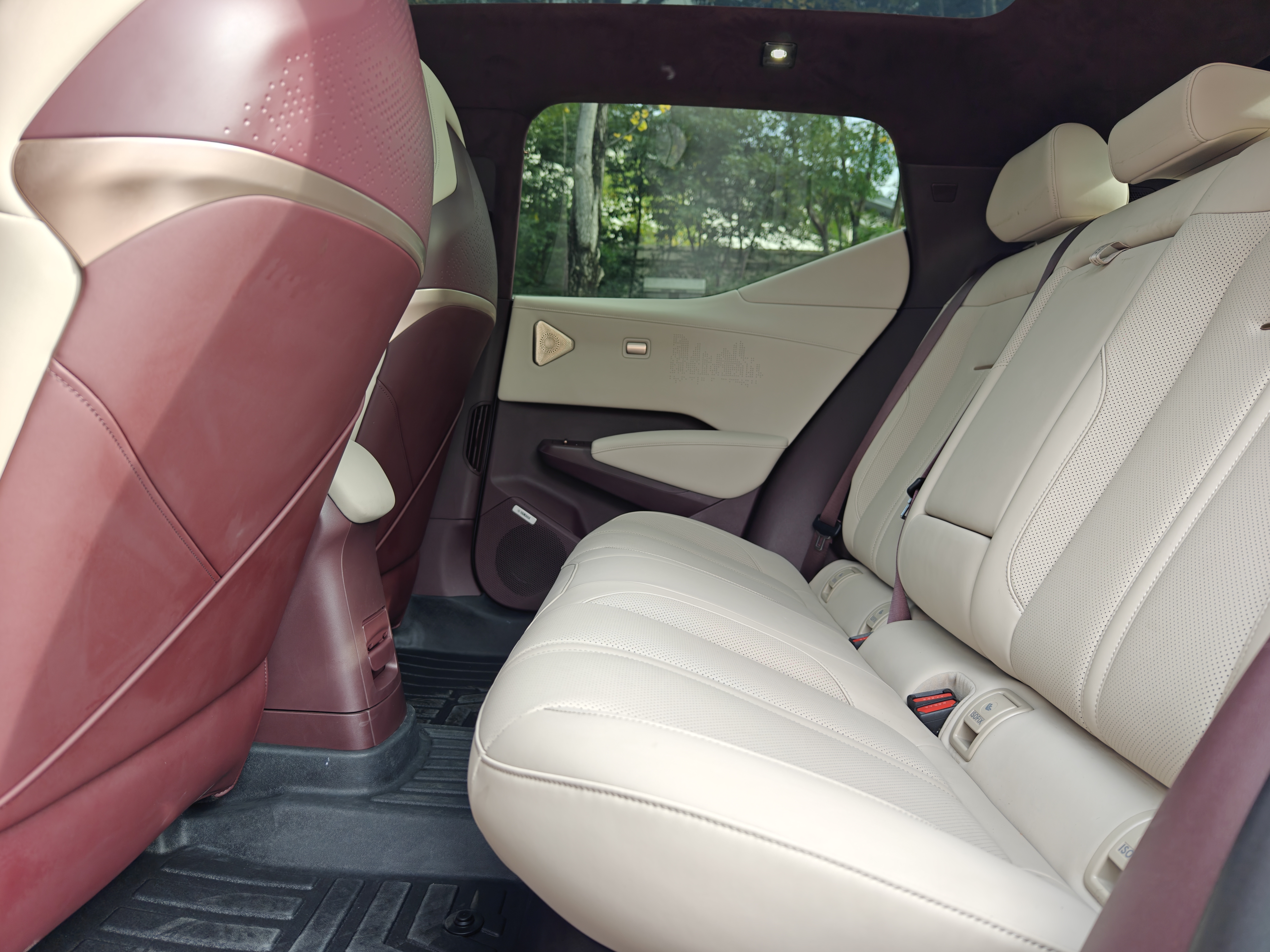 Zeekr X 2024 car image #8