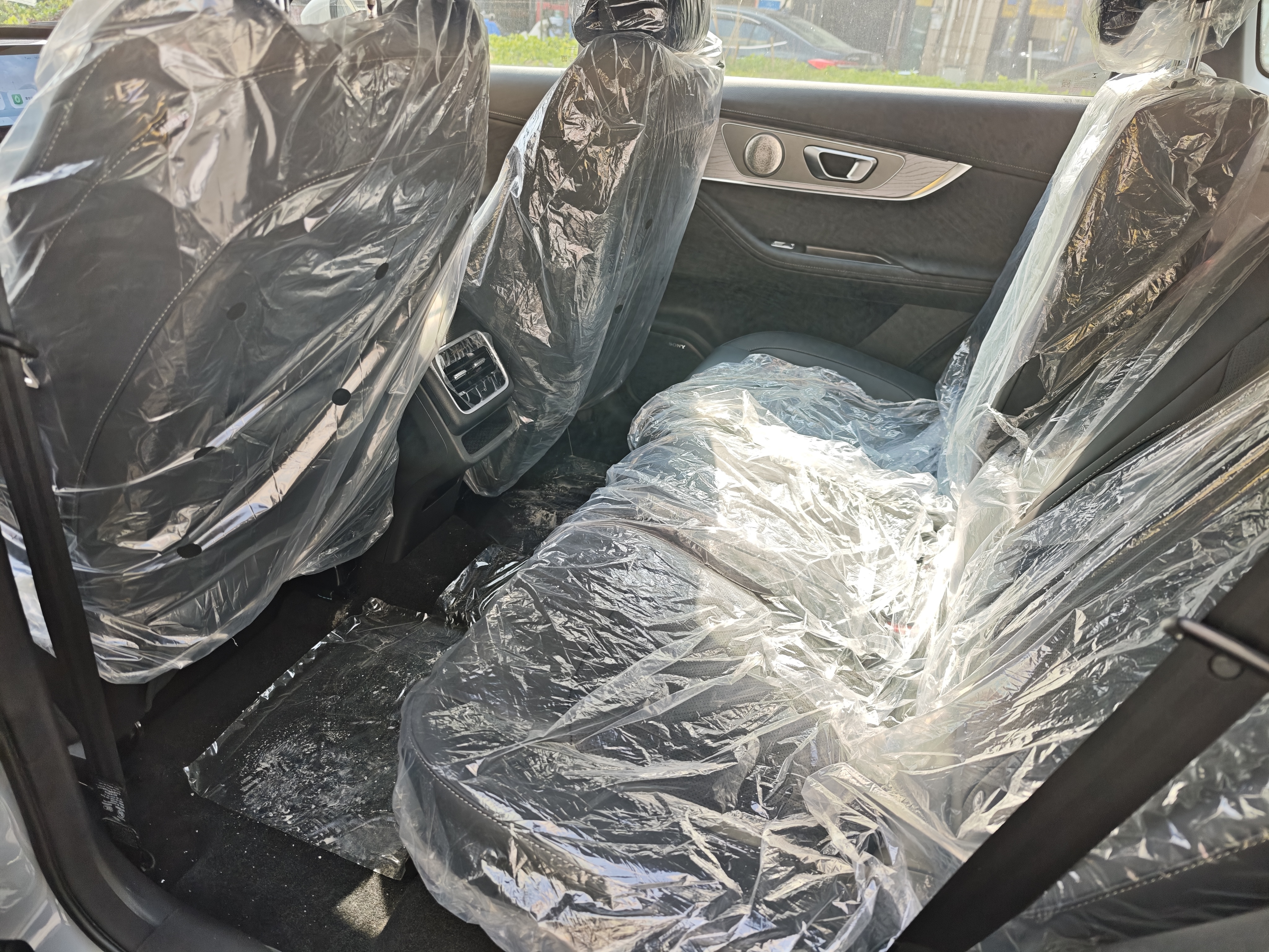 Chery Tiggo 8 PRO New Energy 2025 car image #8