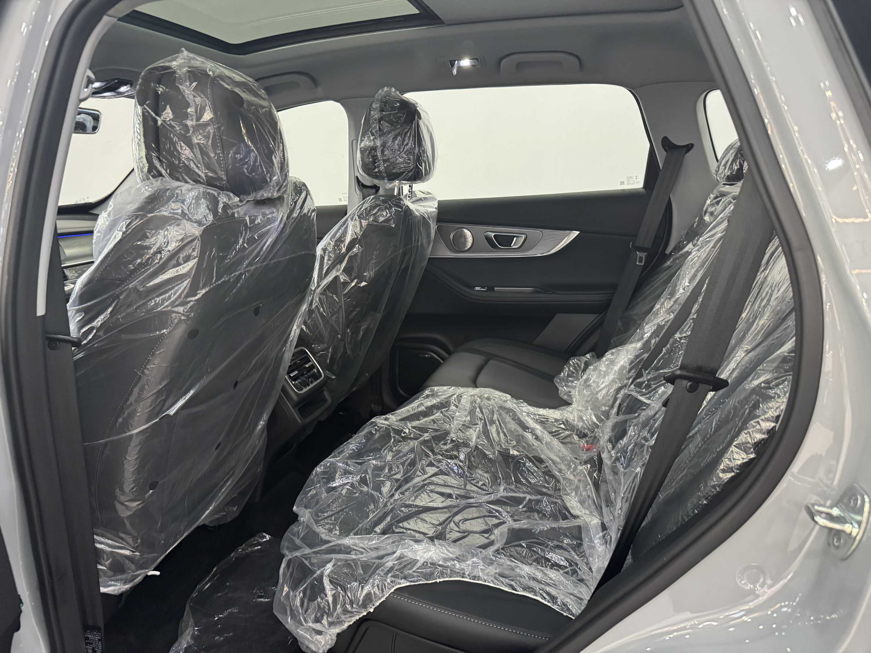 Chery Tiggo 8 PRO New Energy 2025 immagine di auto #8