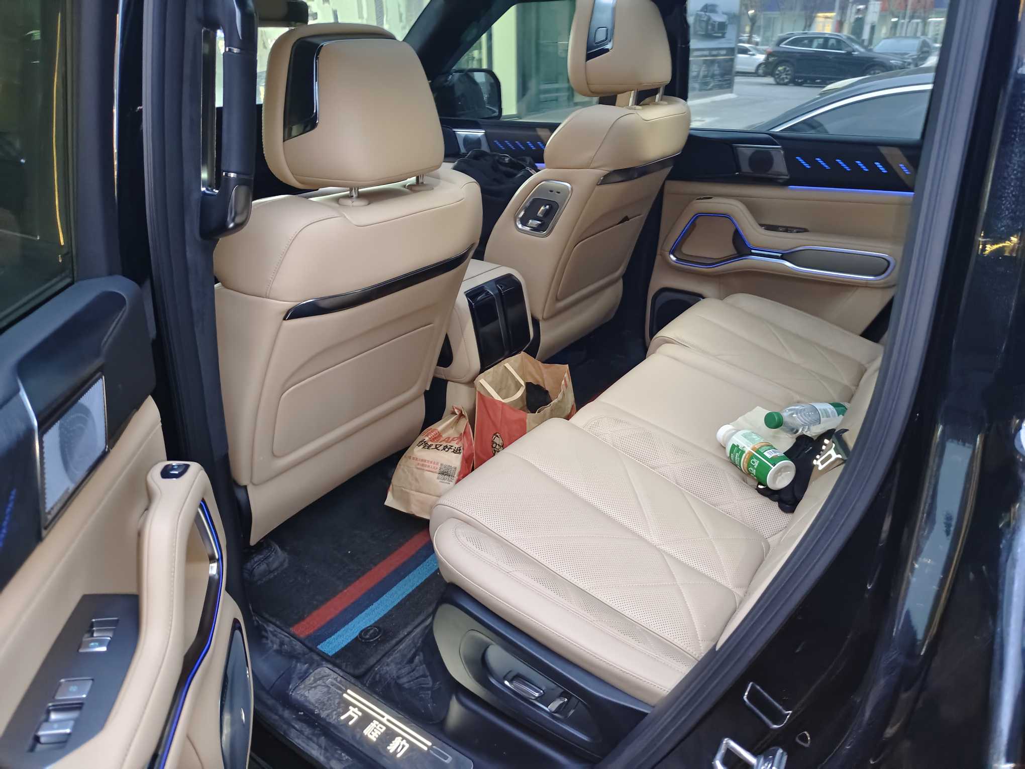 FangChengBao Leopard 8 2025 car image #8