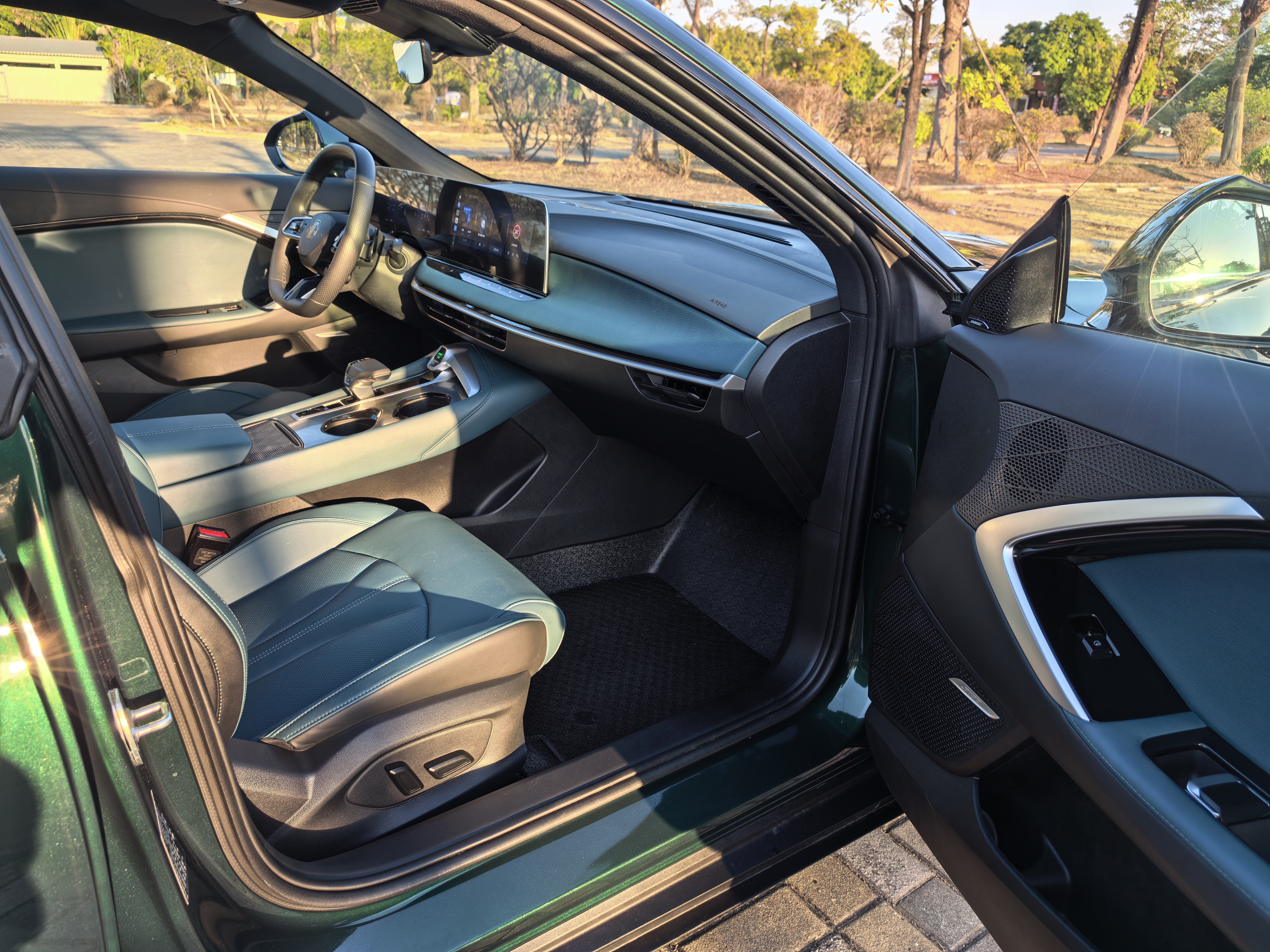 MG 7 2025 car image #8