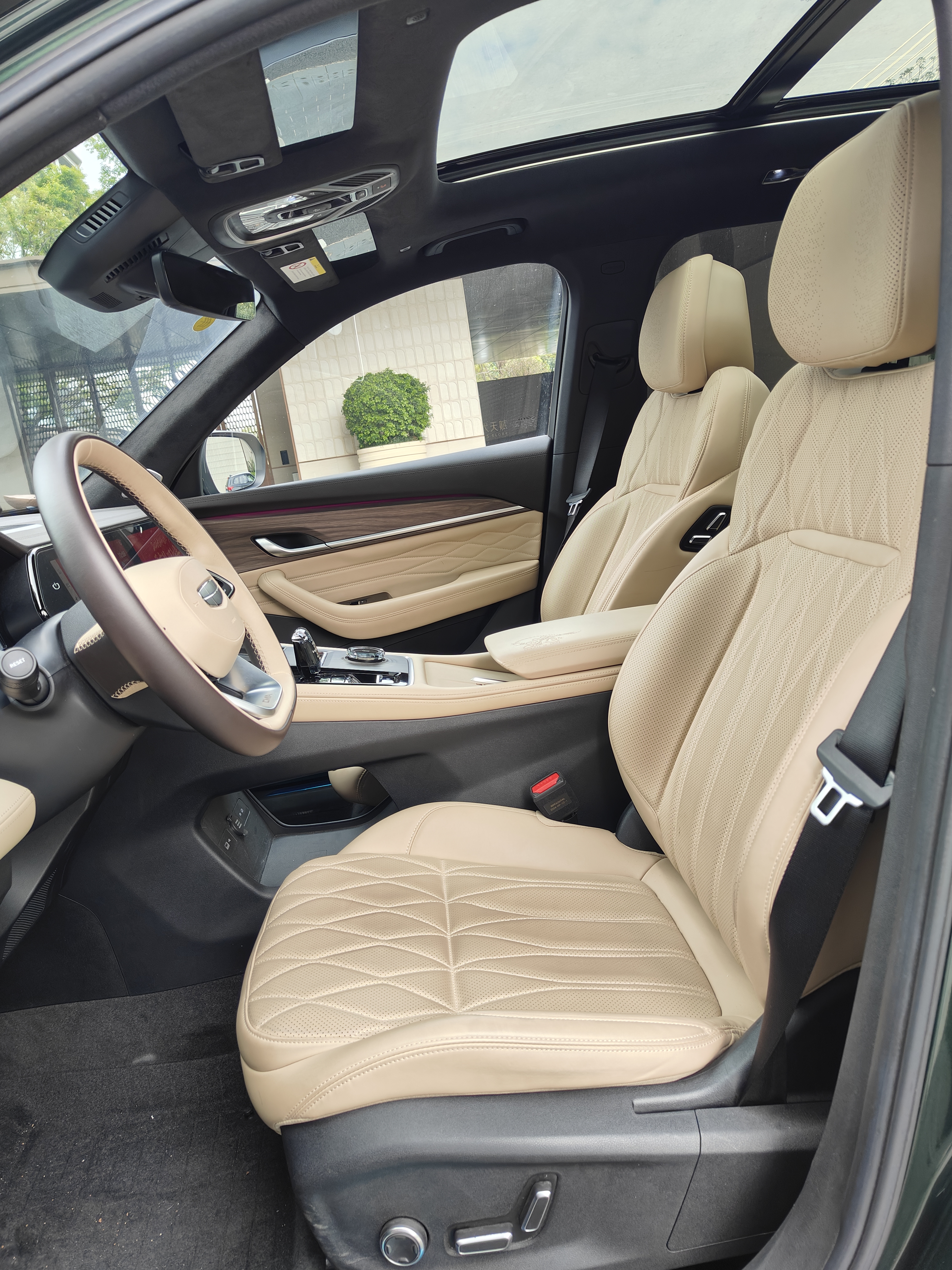 GEELY Monjaro 2024 image de voiture #8