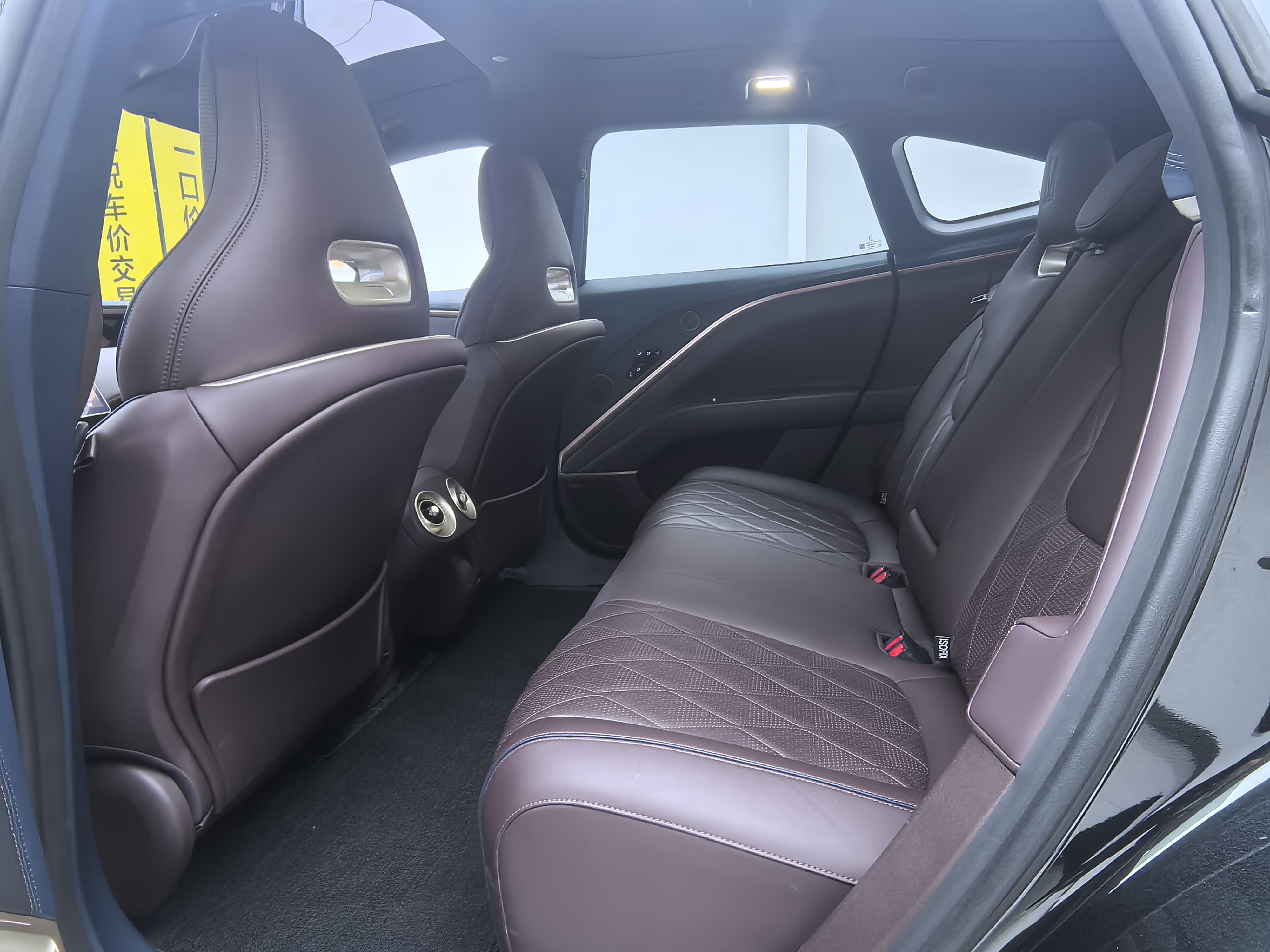 Avatr 11 2025 #8 Avatr 11 2025 car image #8