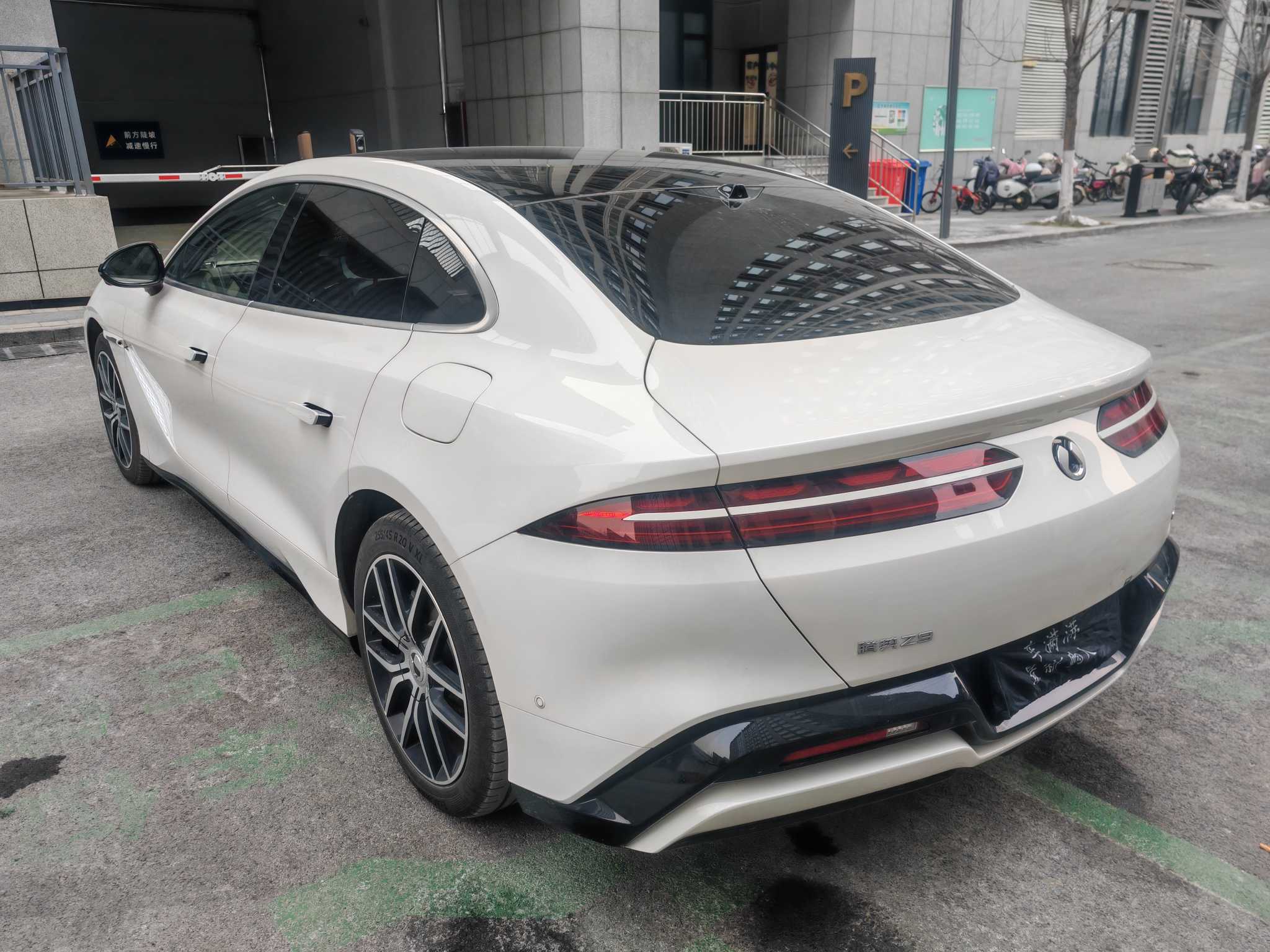 Denza Z9 2024 immagine di auto #8