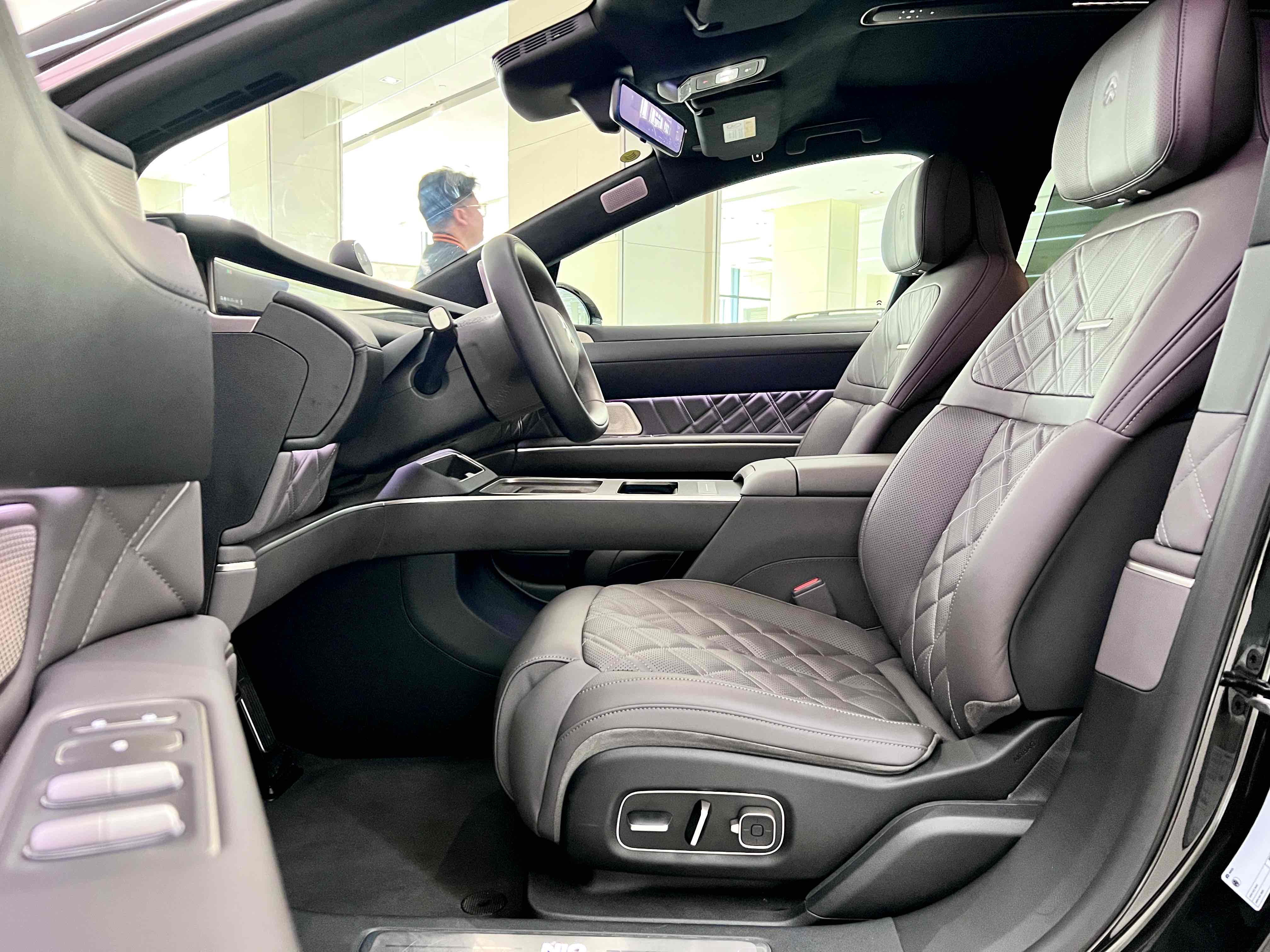 蔚来 蔚来ET9 2025 汽车图片 #8