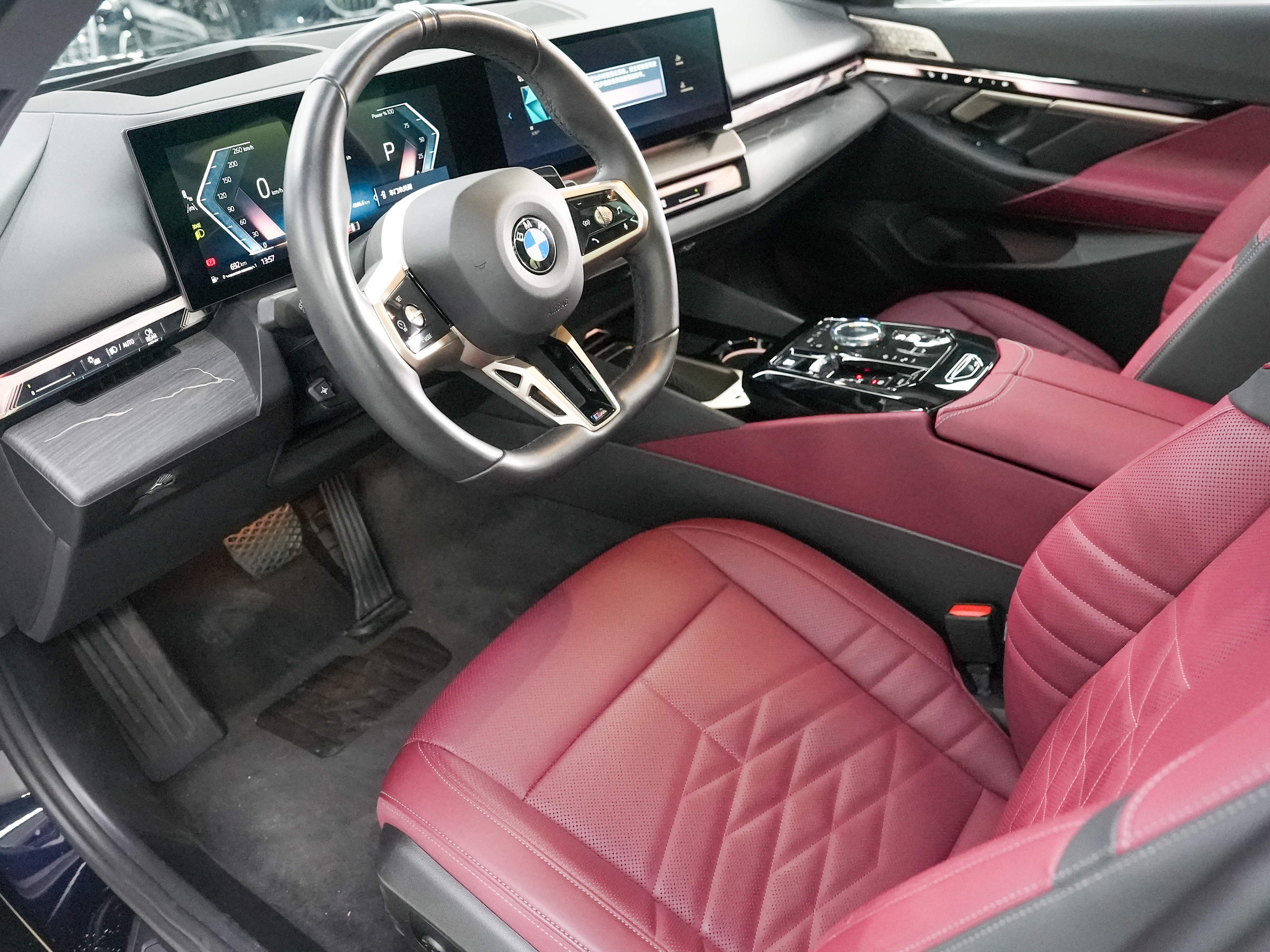 BMW 5 Series 2025 #8 BMW 5 Series 2025 car image #8