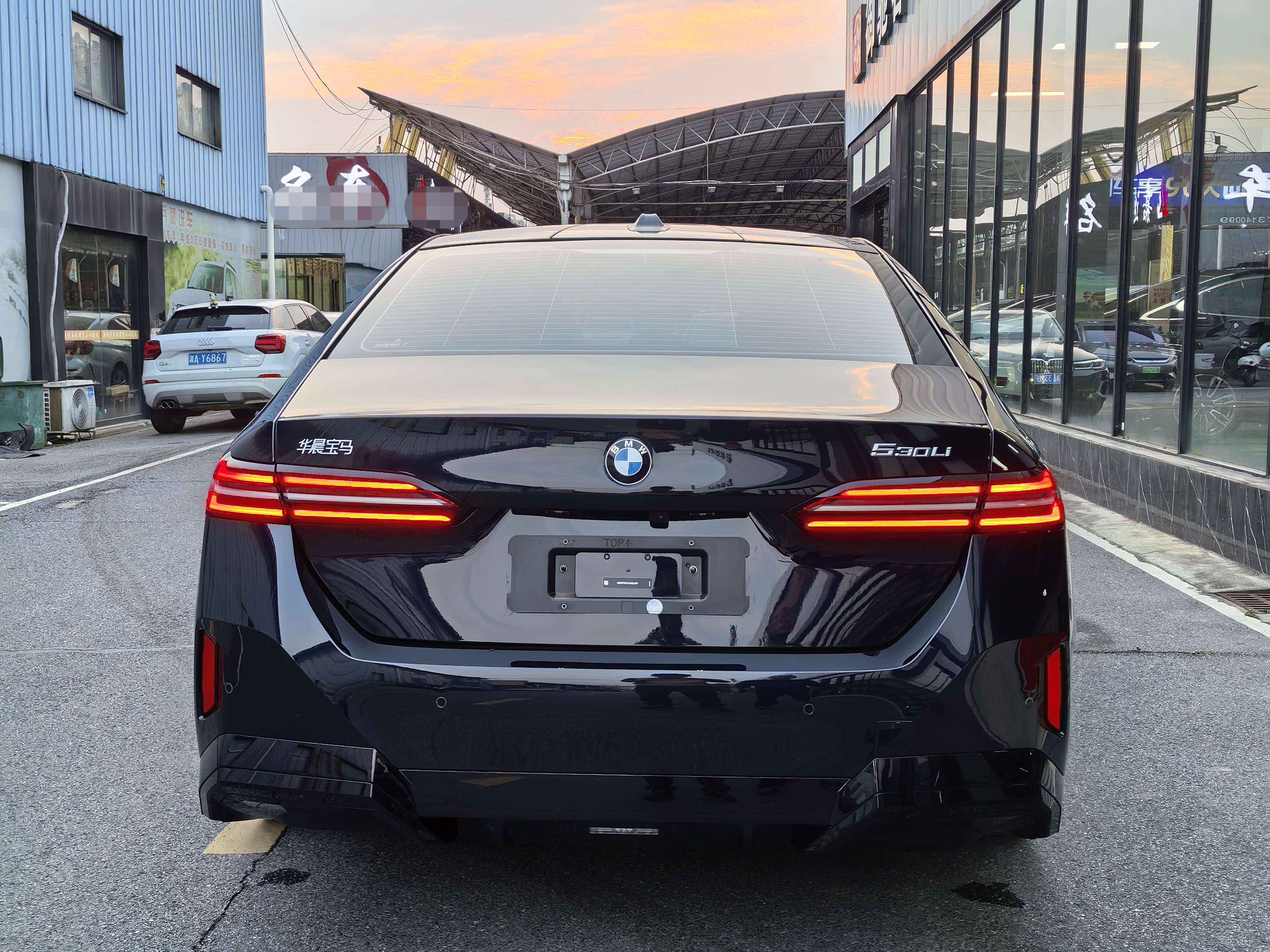 BMW 5 Series 2025 #8 BMW 5 Series 2025 car image #8