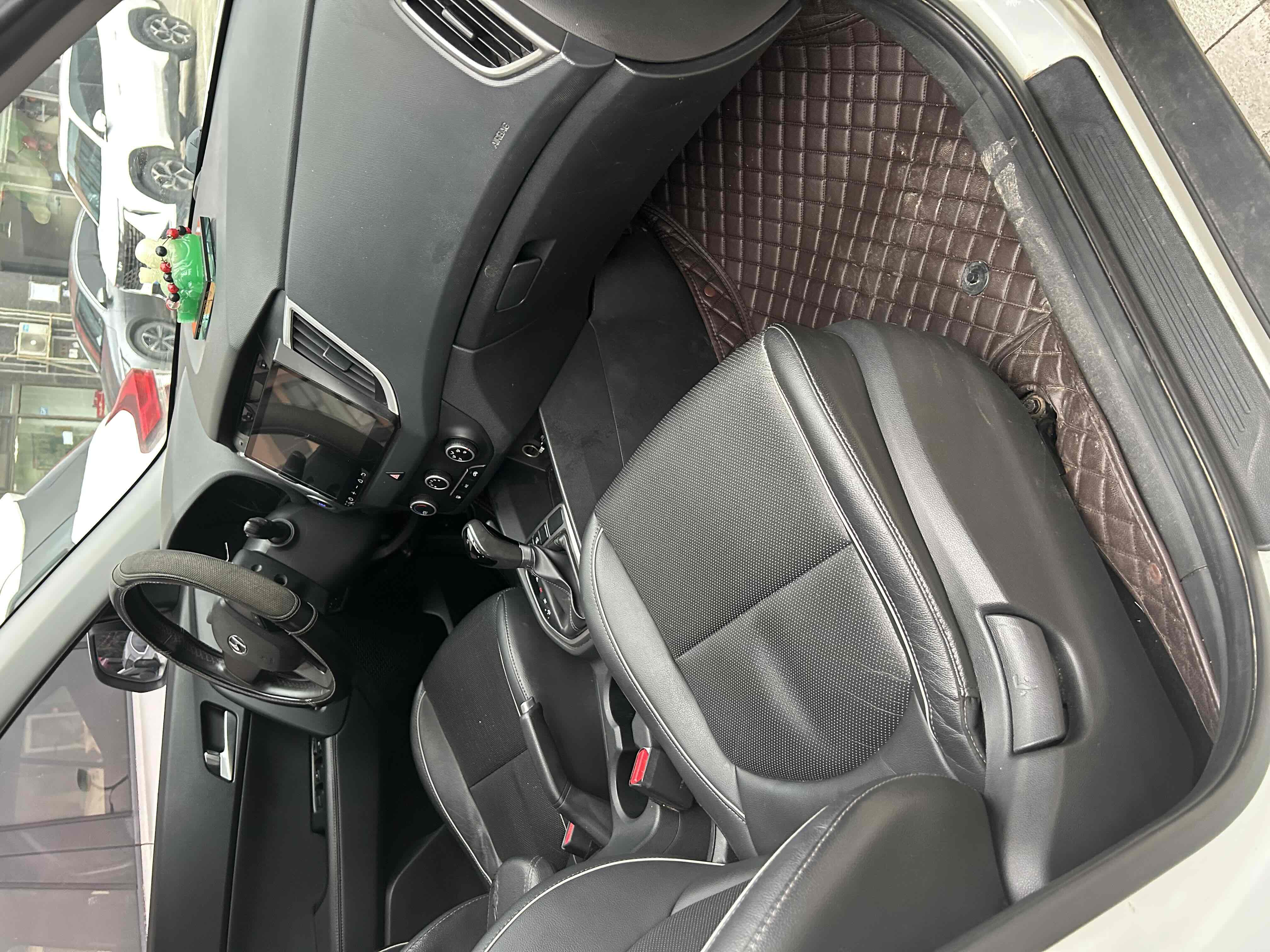 Hyundai ix25 2016 #8 Hyundai ix25 2016 car image #8