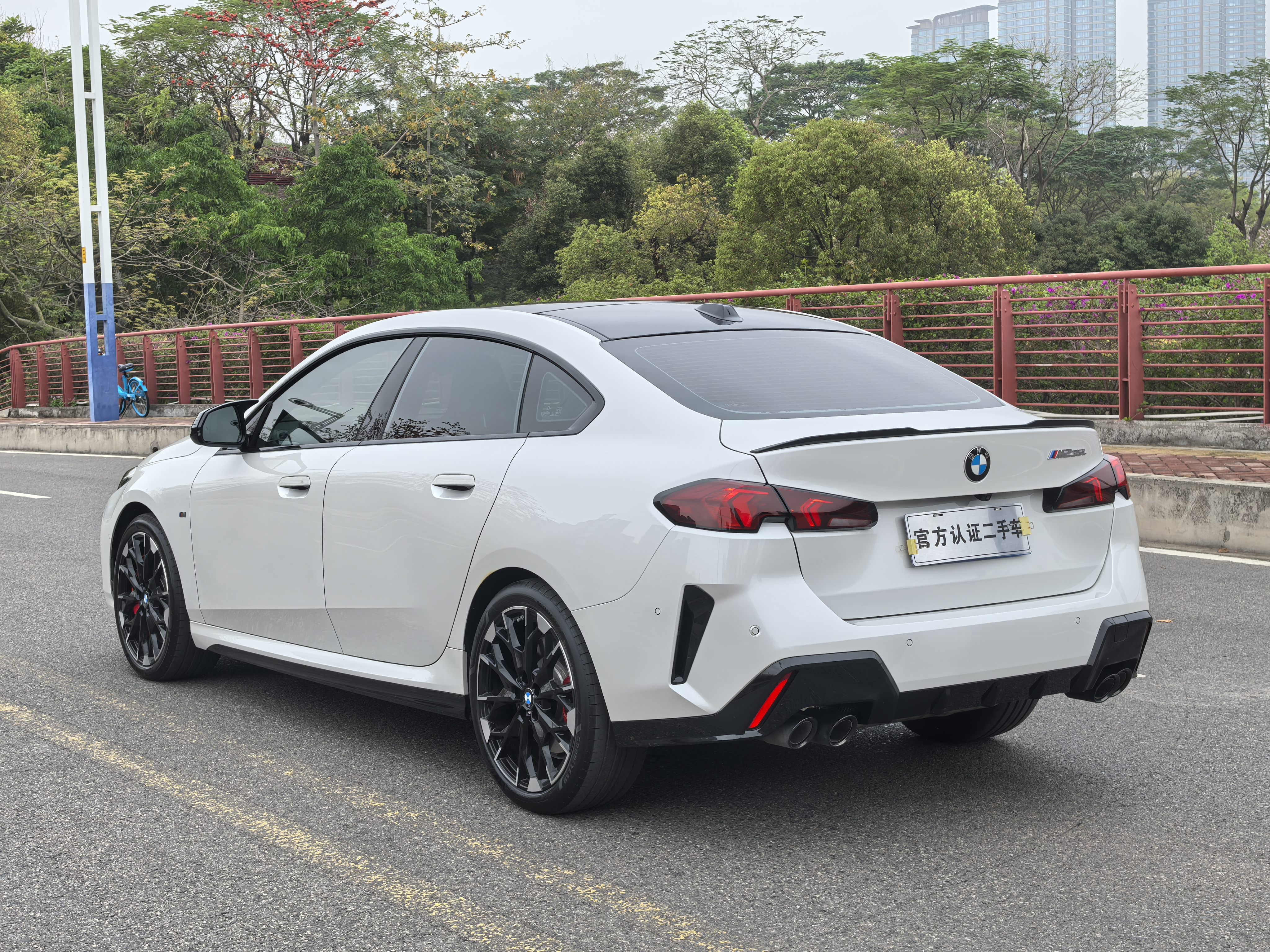 BMW M235L 2025 صورة سيارة #8