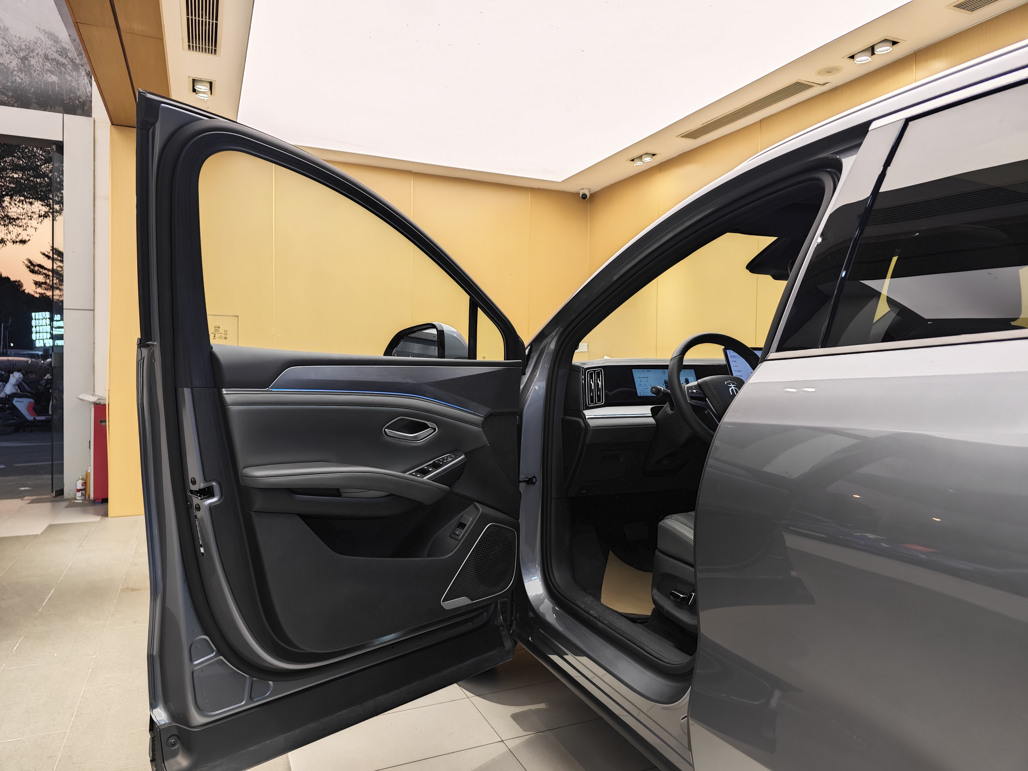 BYD SongL DM-i 2025 car image #8