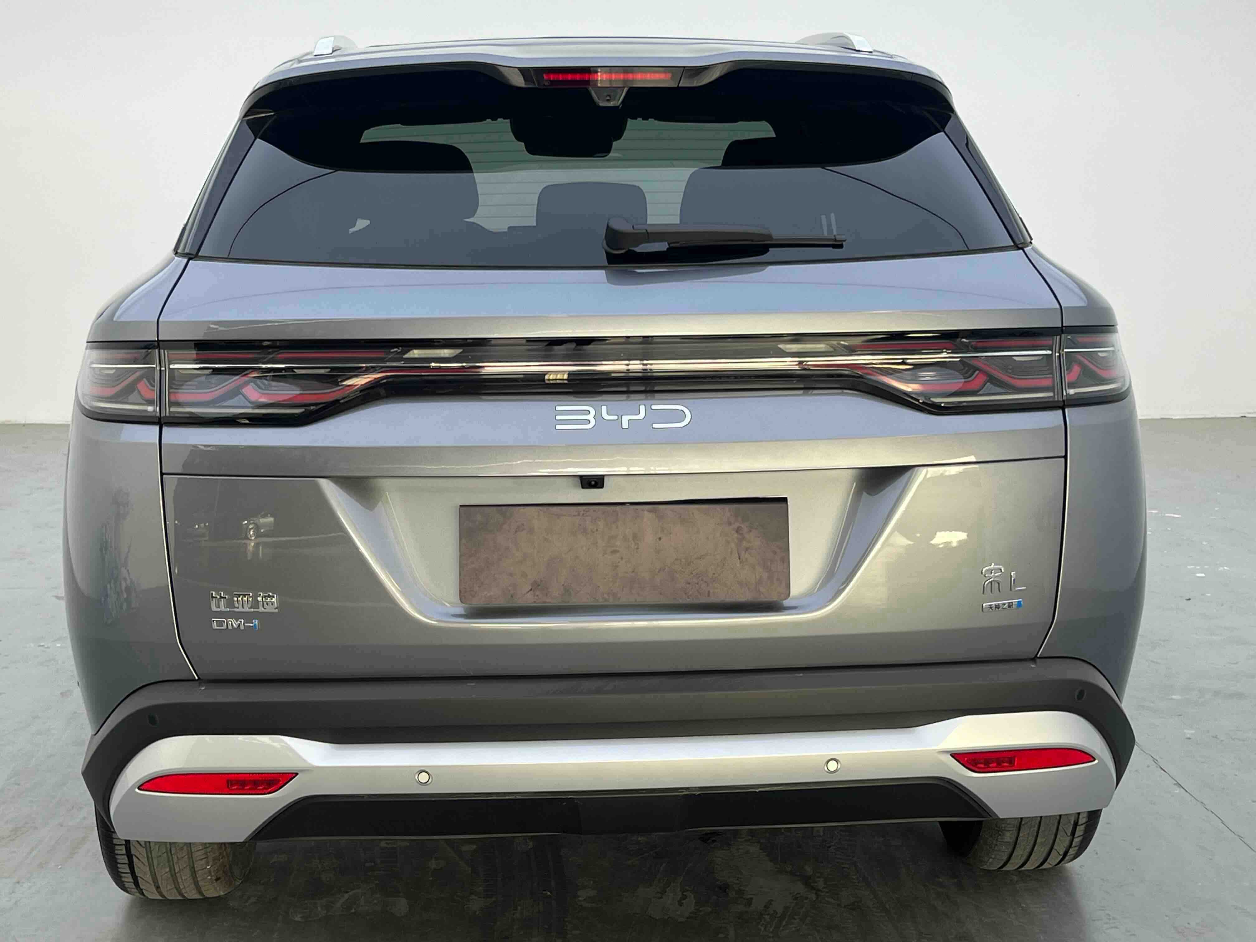 BYD SongL DM-i 2025 car image #8