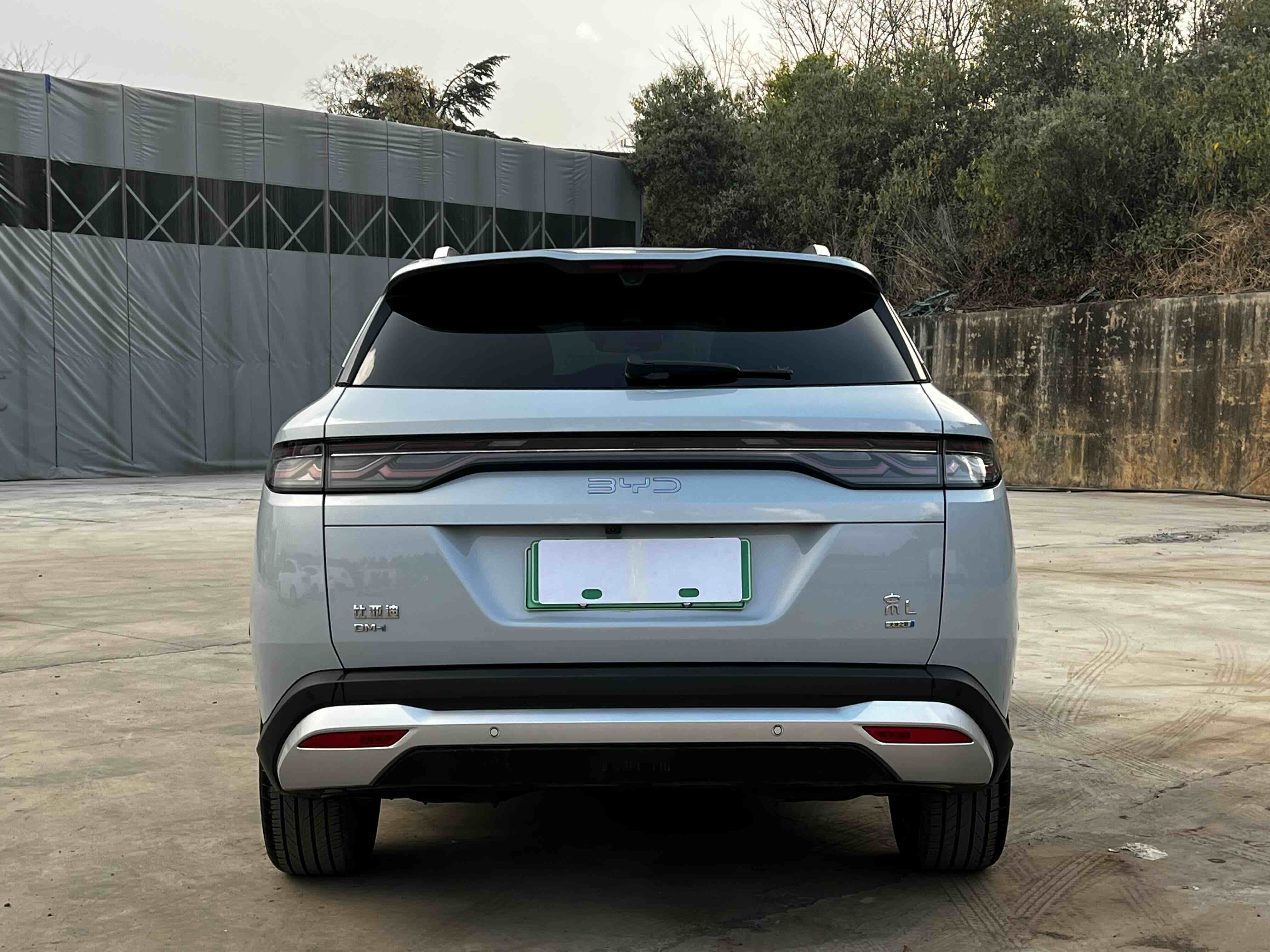 BYD SongL DM-i 2025 car image #8