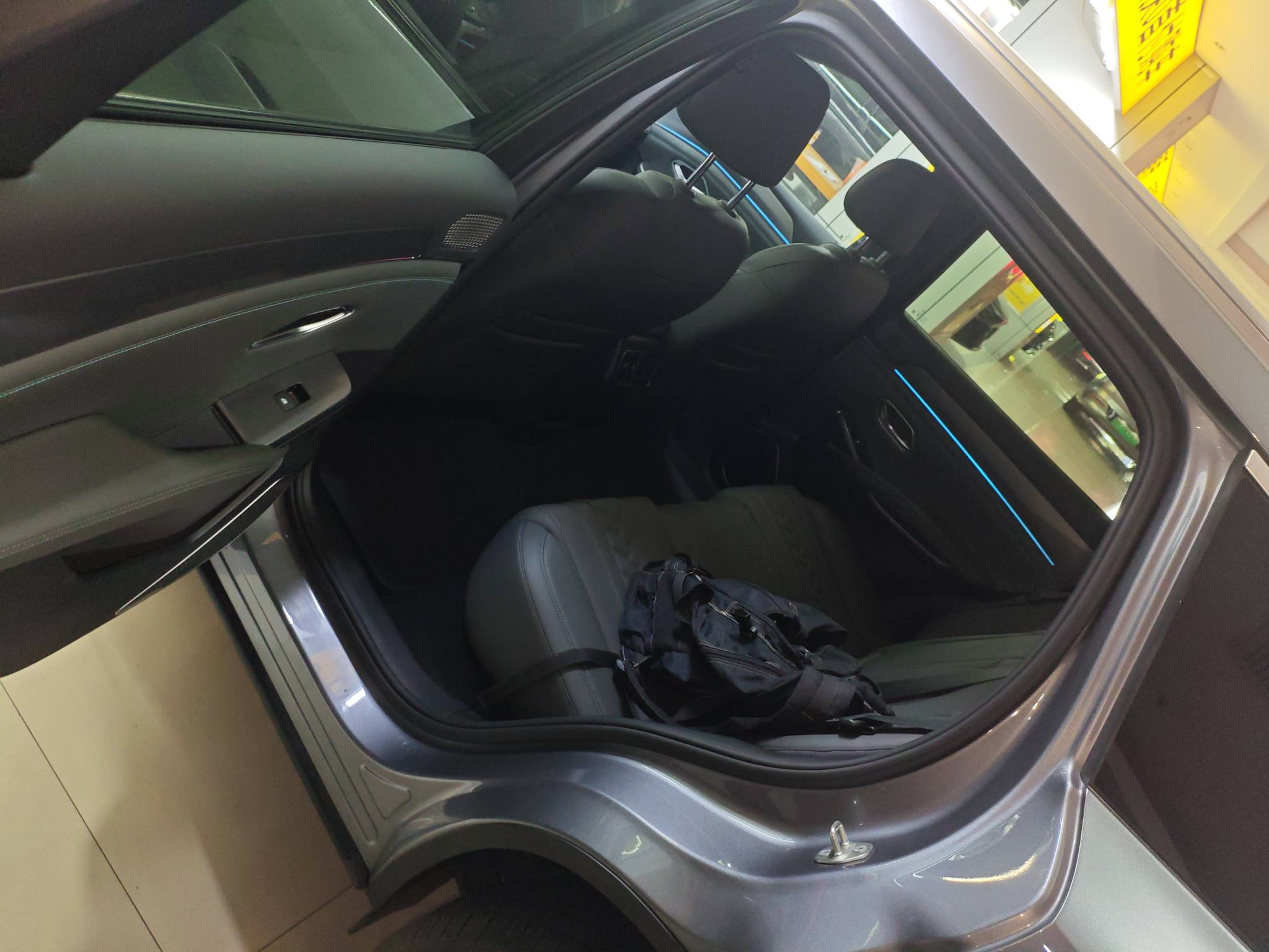 BYD SongL DM-i 2025 #8 BYD SongL DM-i 2025 car image #8