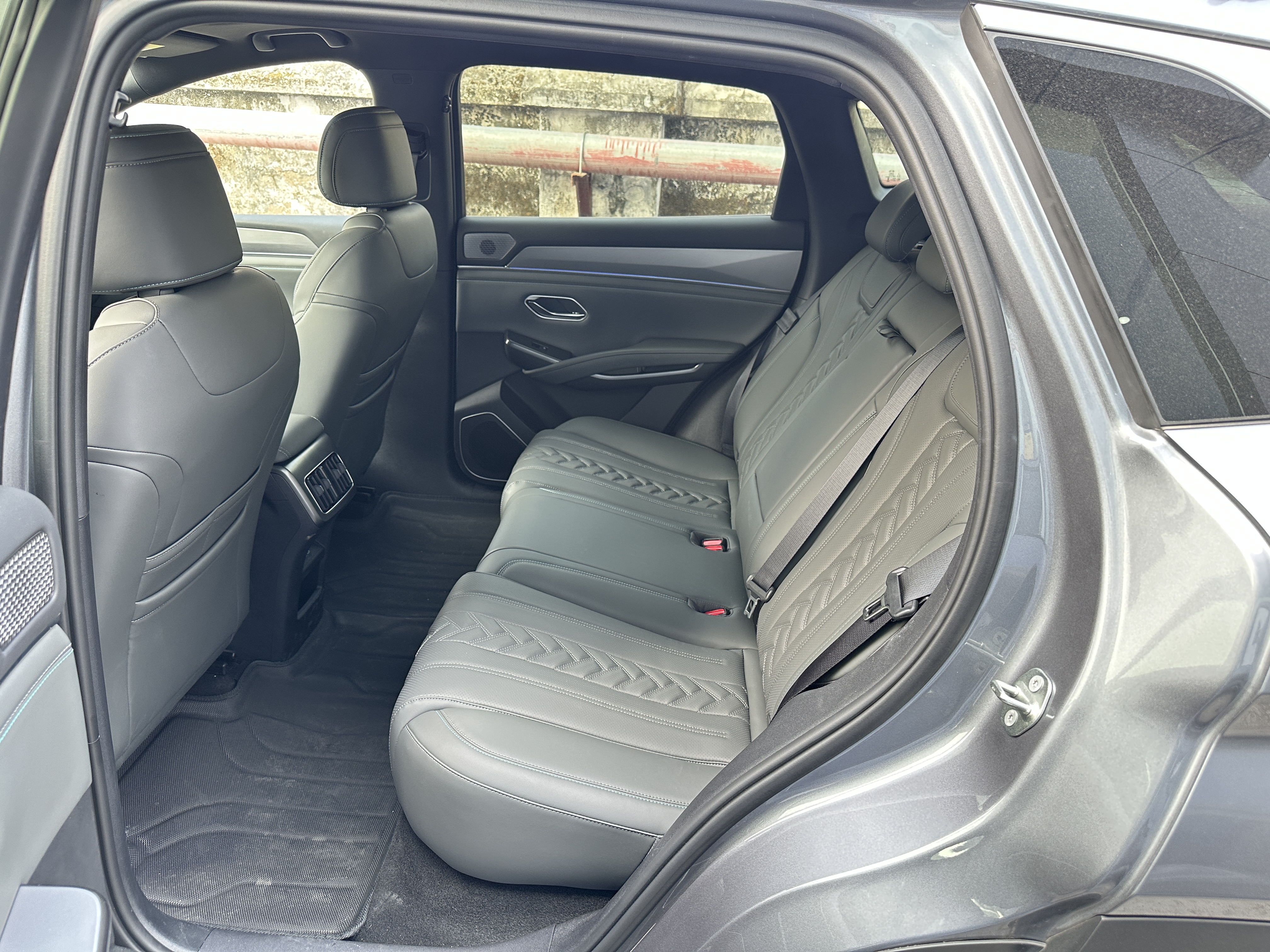 BYD SongL DM-i 2025 car image #8