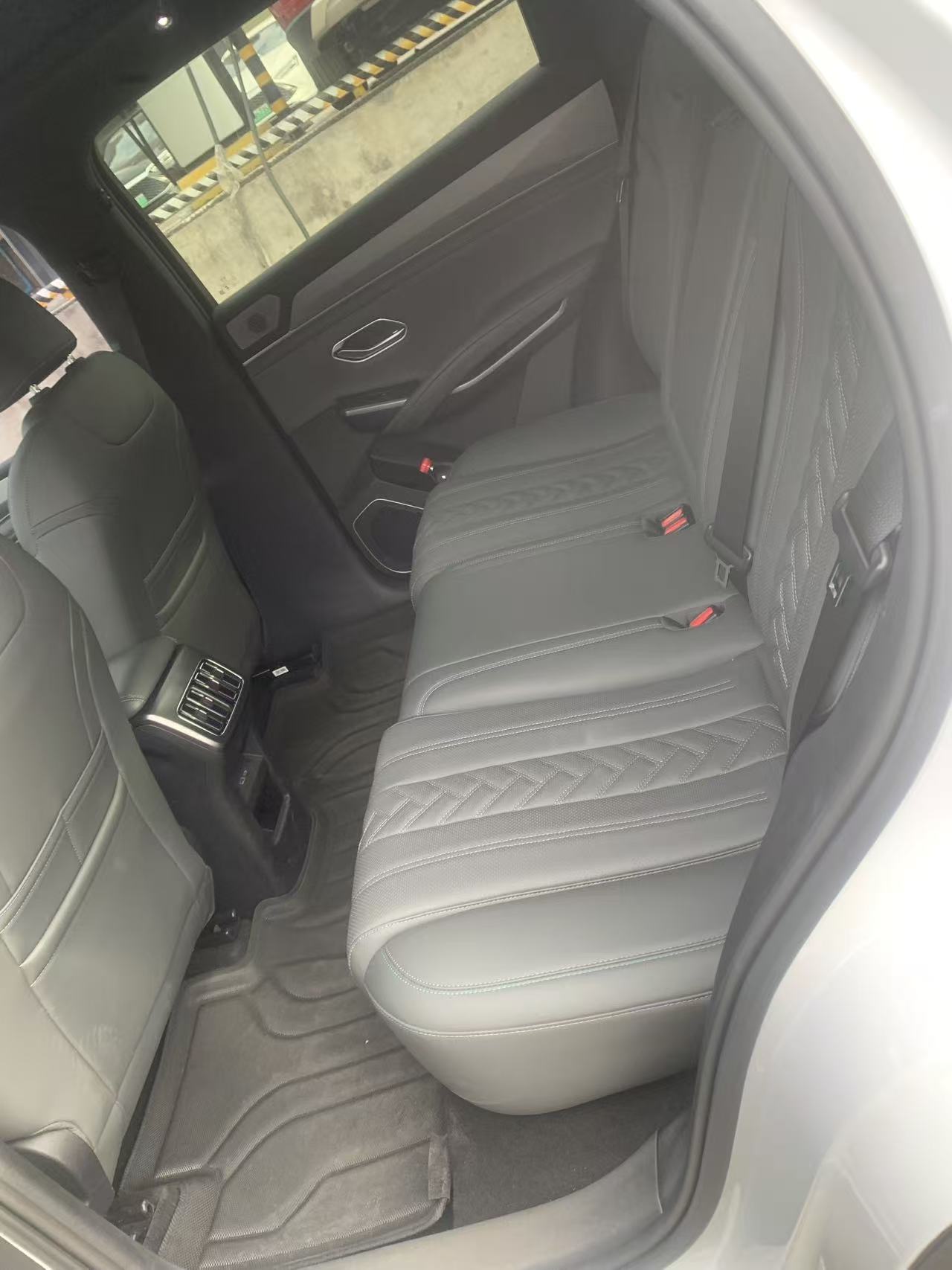 BYD SongL DM-i 2025 car image #8