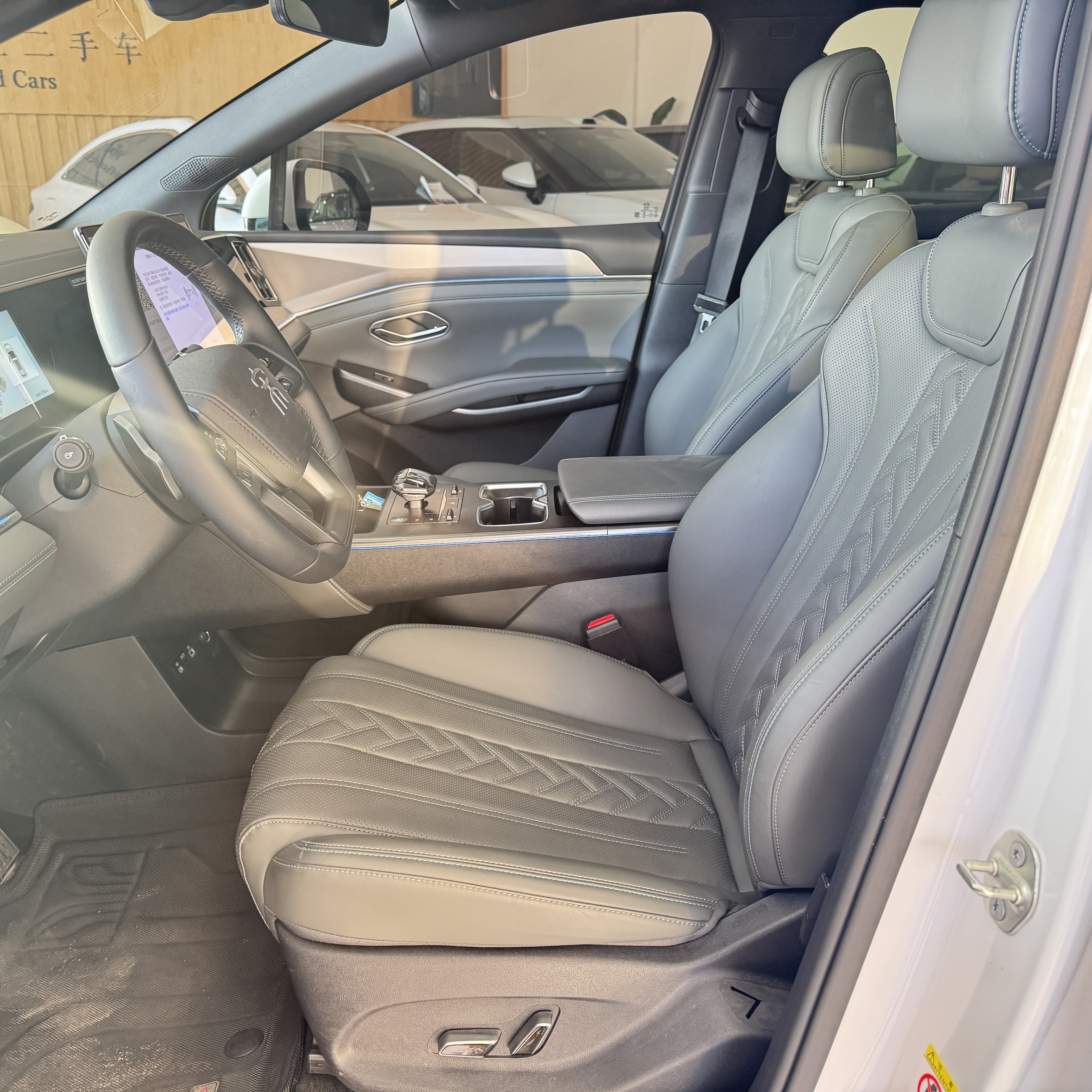 BYD SongL DM-i 2025 car image #8