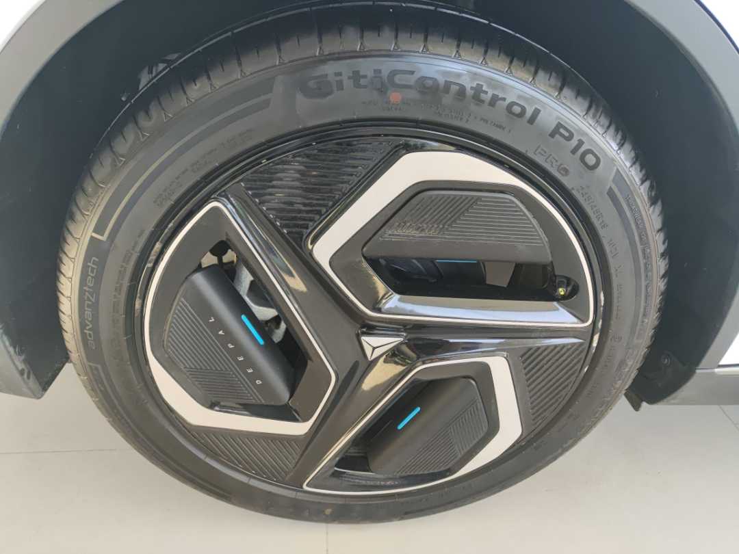 Deepal L07 2025 car image #8