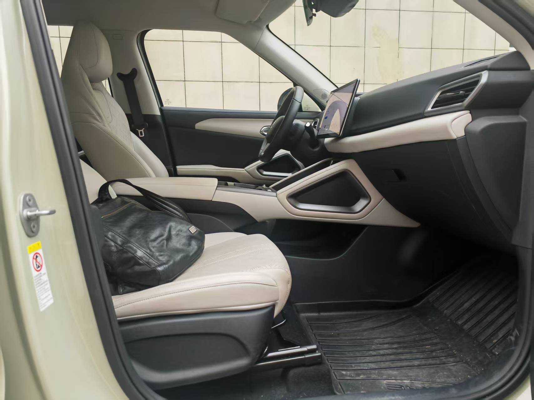 BYD YuanUP 2025 #8 BYD YuanUP 2025 car image #8