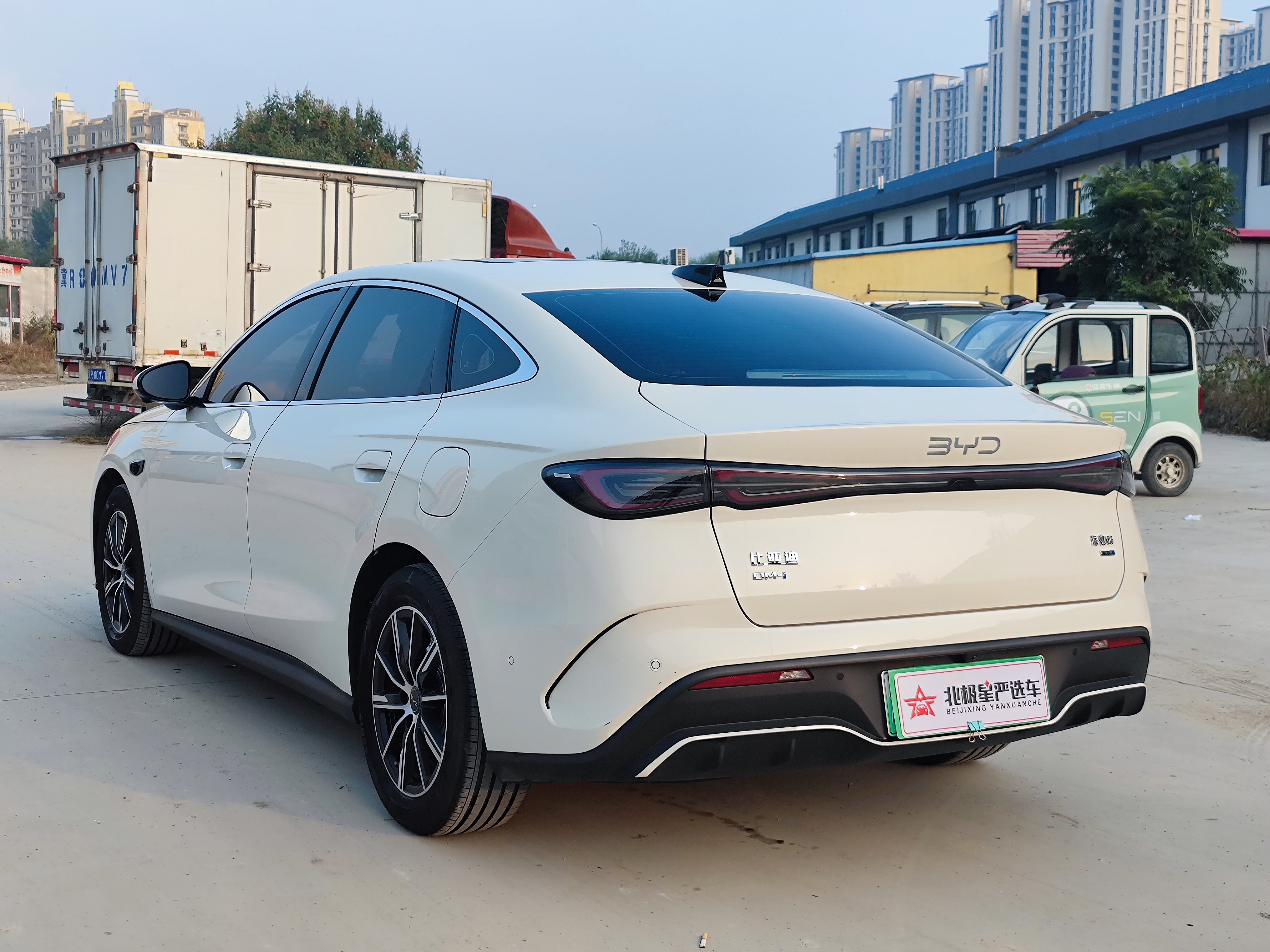 BYD Seal 06 DM-i 2025 #8 BYD Seal 06 DM-i 2025 car image #8
