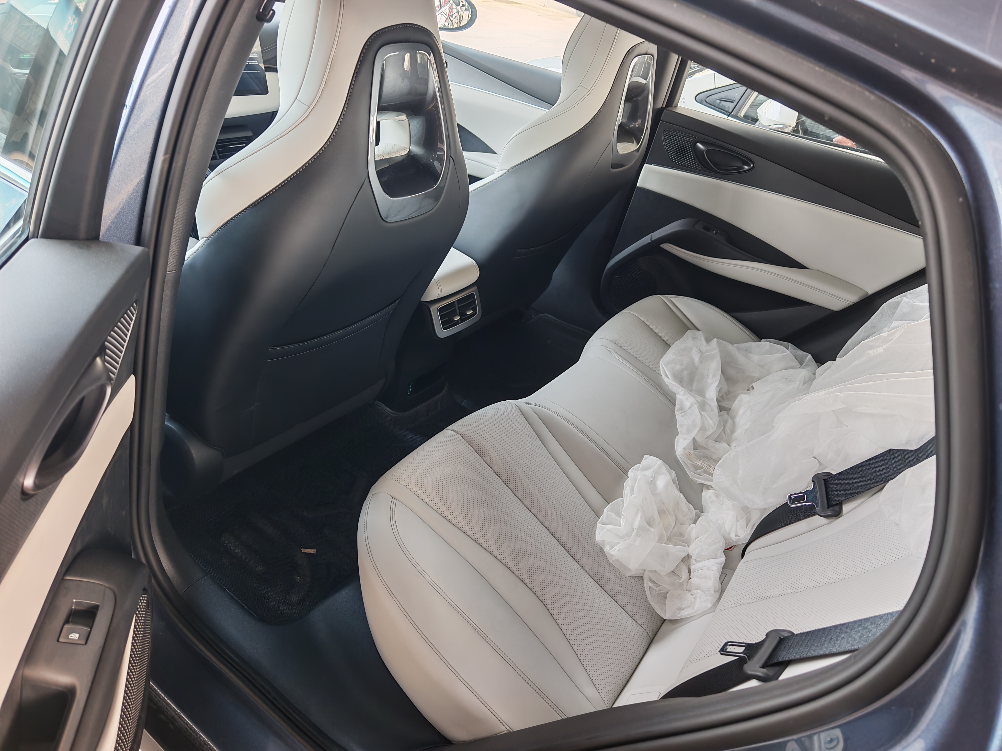 BYD Seal 06 DM-i 2025 immagine di auto #8