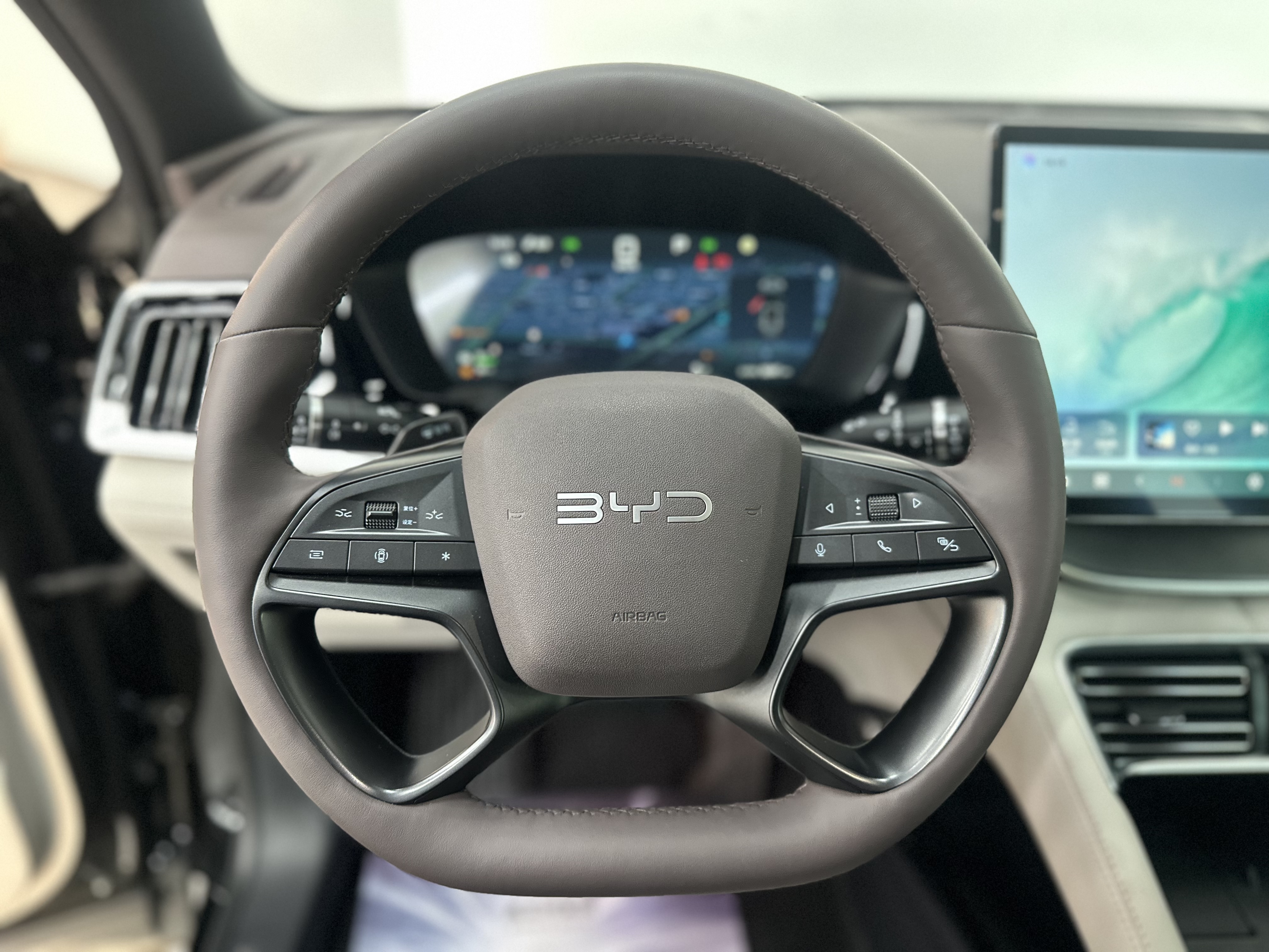 BYD Song Plus New Energy 2025 #8 BYD Song Plus New Energy 2025 car image #8