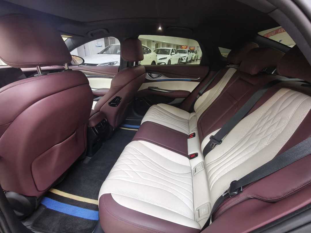 BYD Seal 07 DM-i 2025 car image #8