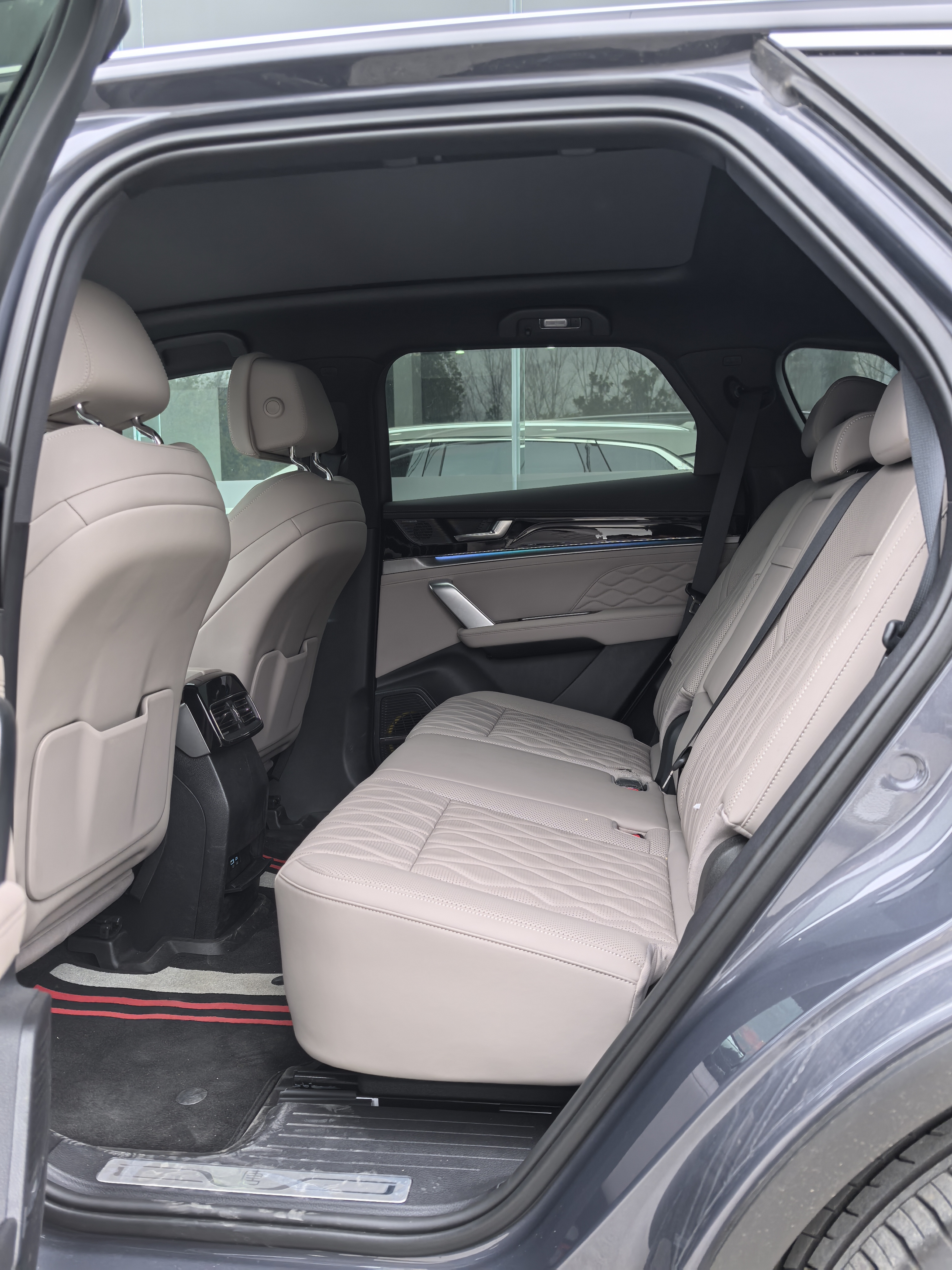 BYD Tang New Energy 2025 #8 BYD Tang New Energy 2025 immagine di auto #8