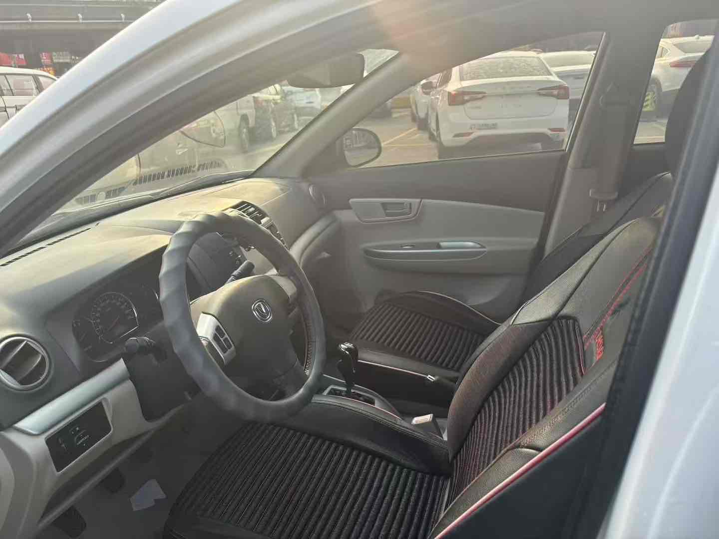 Changan Alsvin V5 2014 car image #8