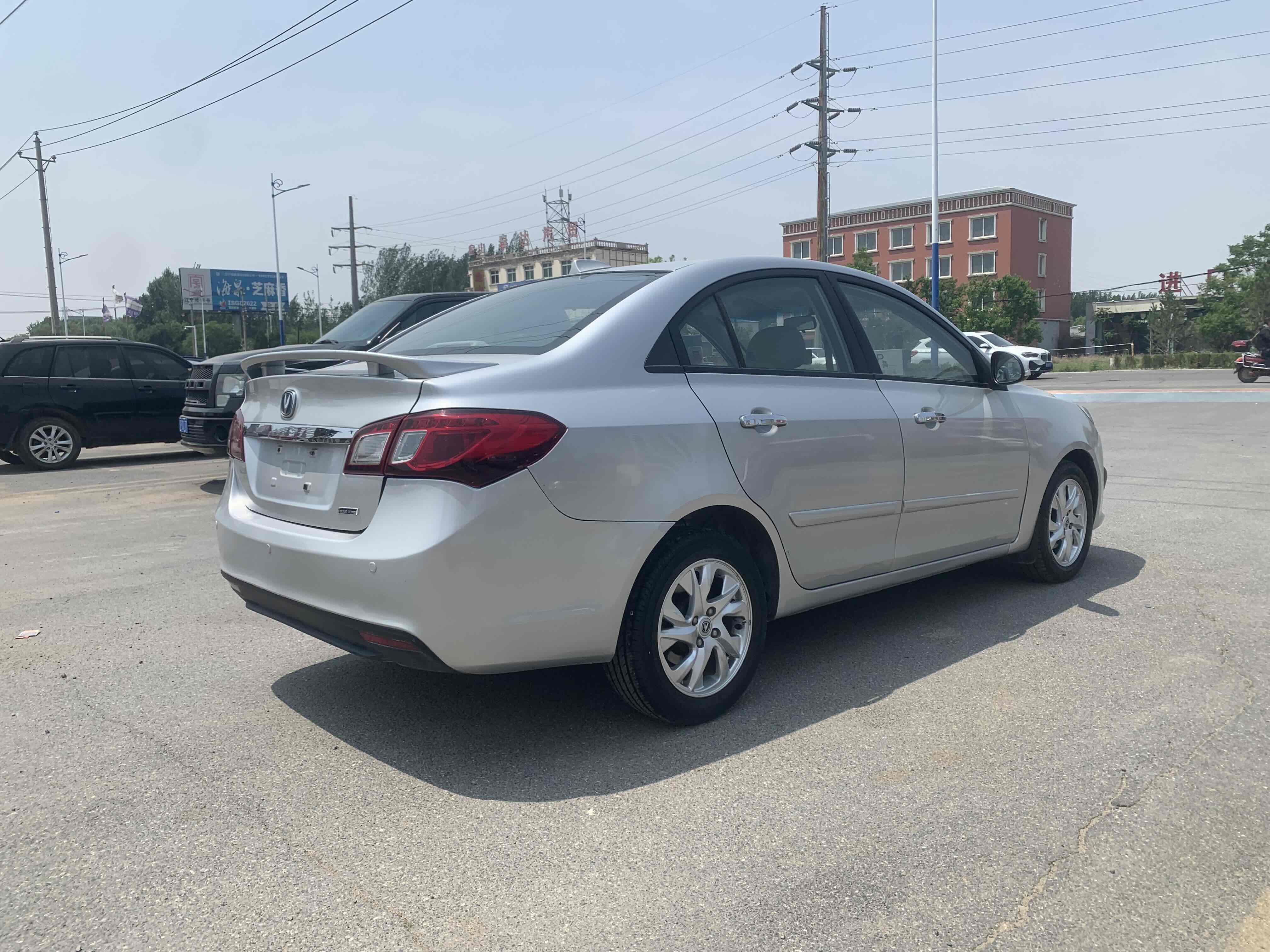 Changan Alsvin V5 2013 #8 Changan Alsvin V5 2013 car image #8