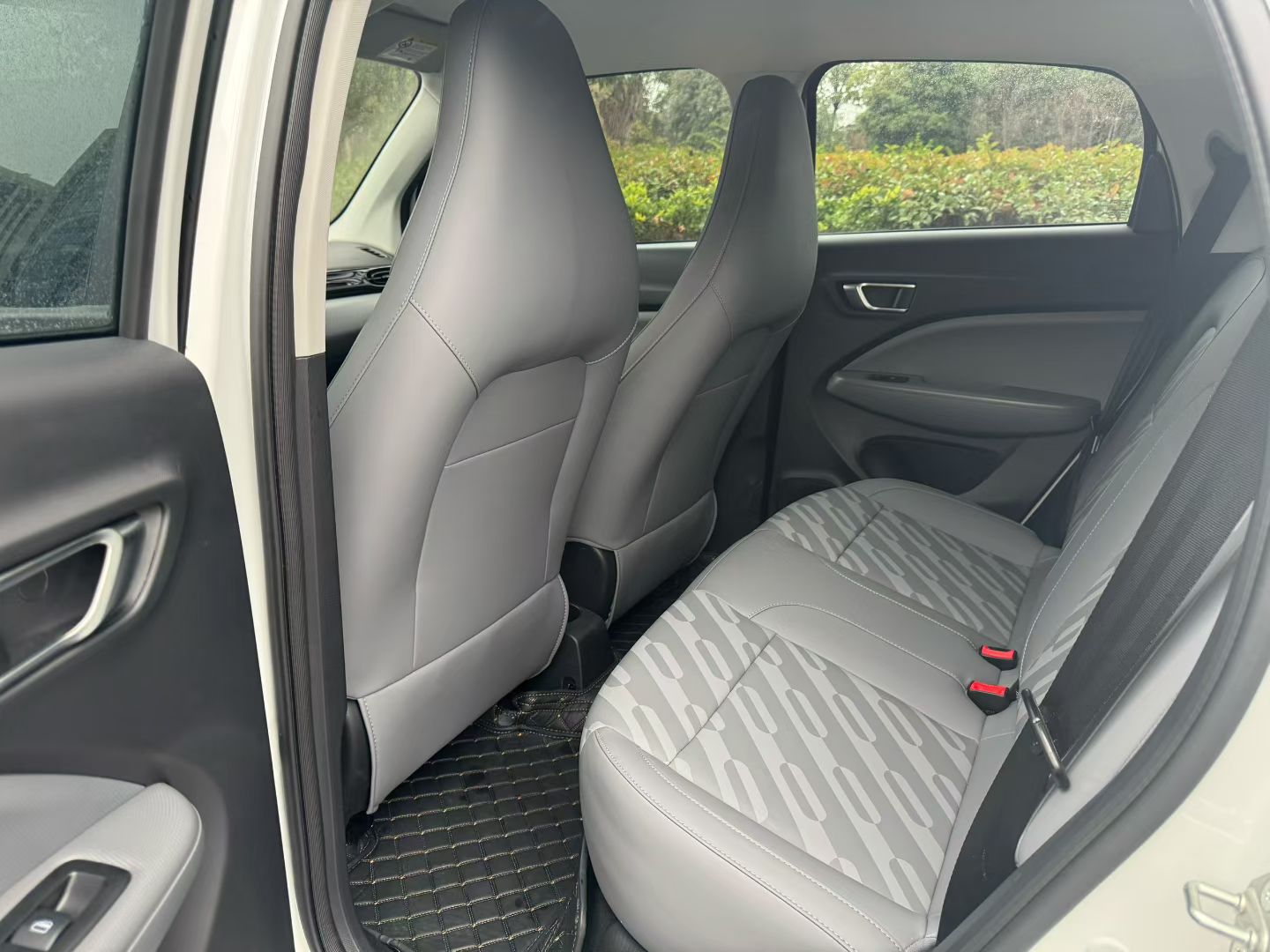 零跑汽车 零跑T03 2025 汽车图片 #8