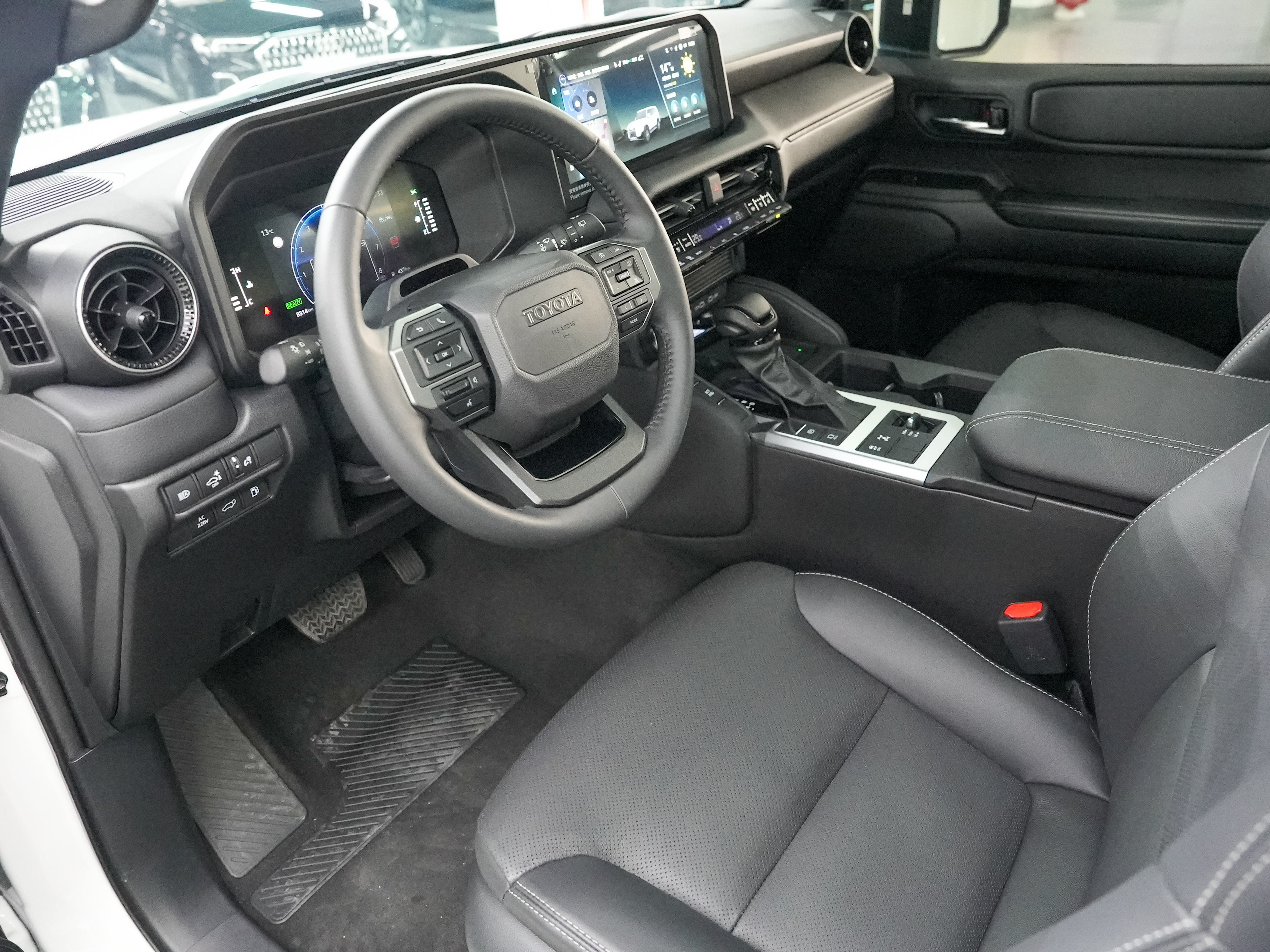 Toyota Land Cruiser Prado 2025 #8 Toyota Land Cruiser Prado 2025 car image #8