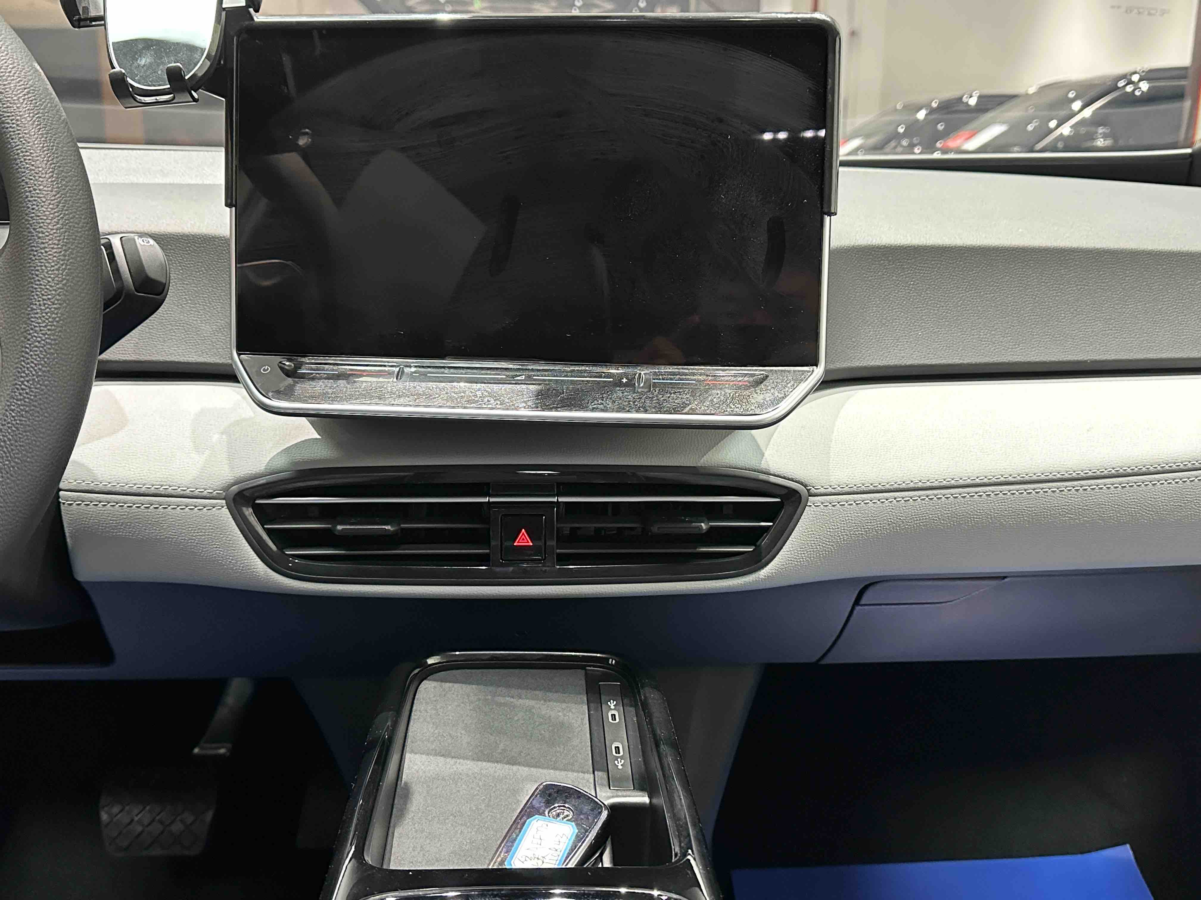 Volkswagen ID.3 2025 car image #8