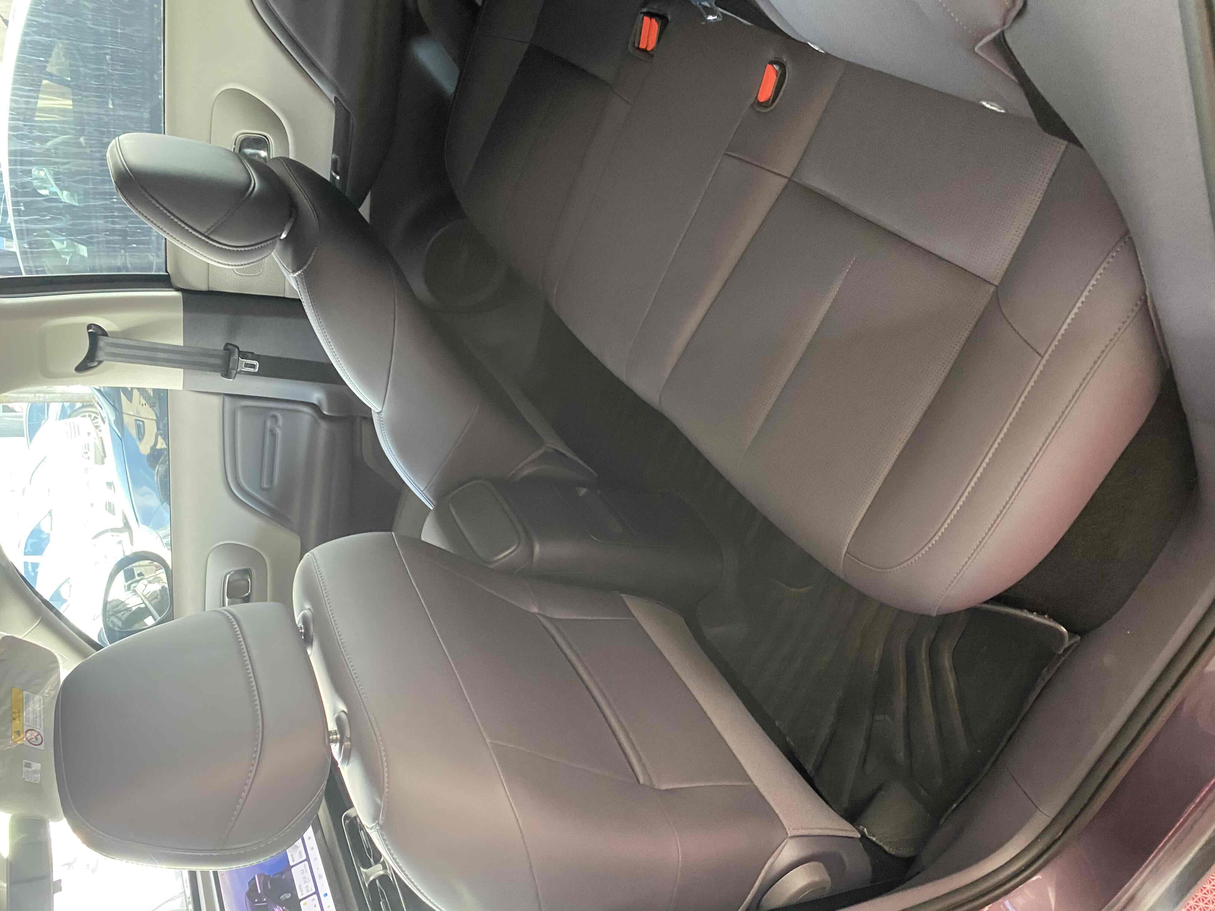 零跑汽车 零跑B10 2025 汽车图片 #8