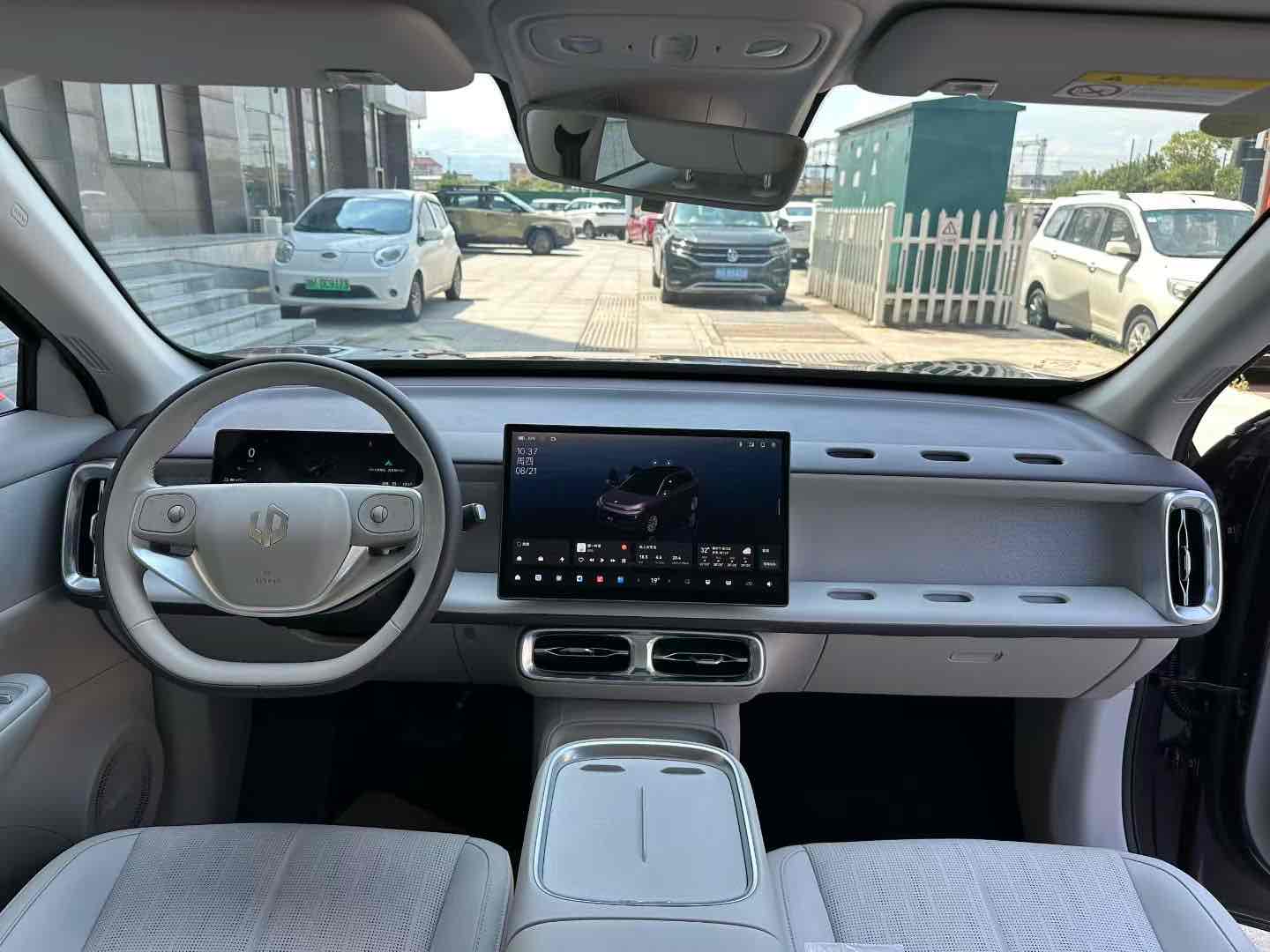 零跑汽车 零跑B10 2025 汽车图片 #8