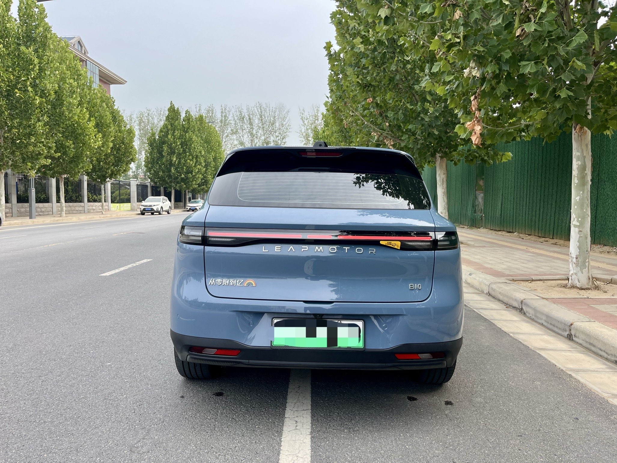 零跑汽车 零跑B10 2025 汽车图片 #8