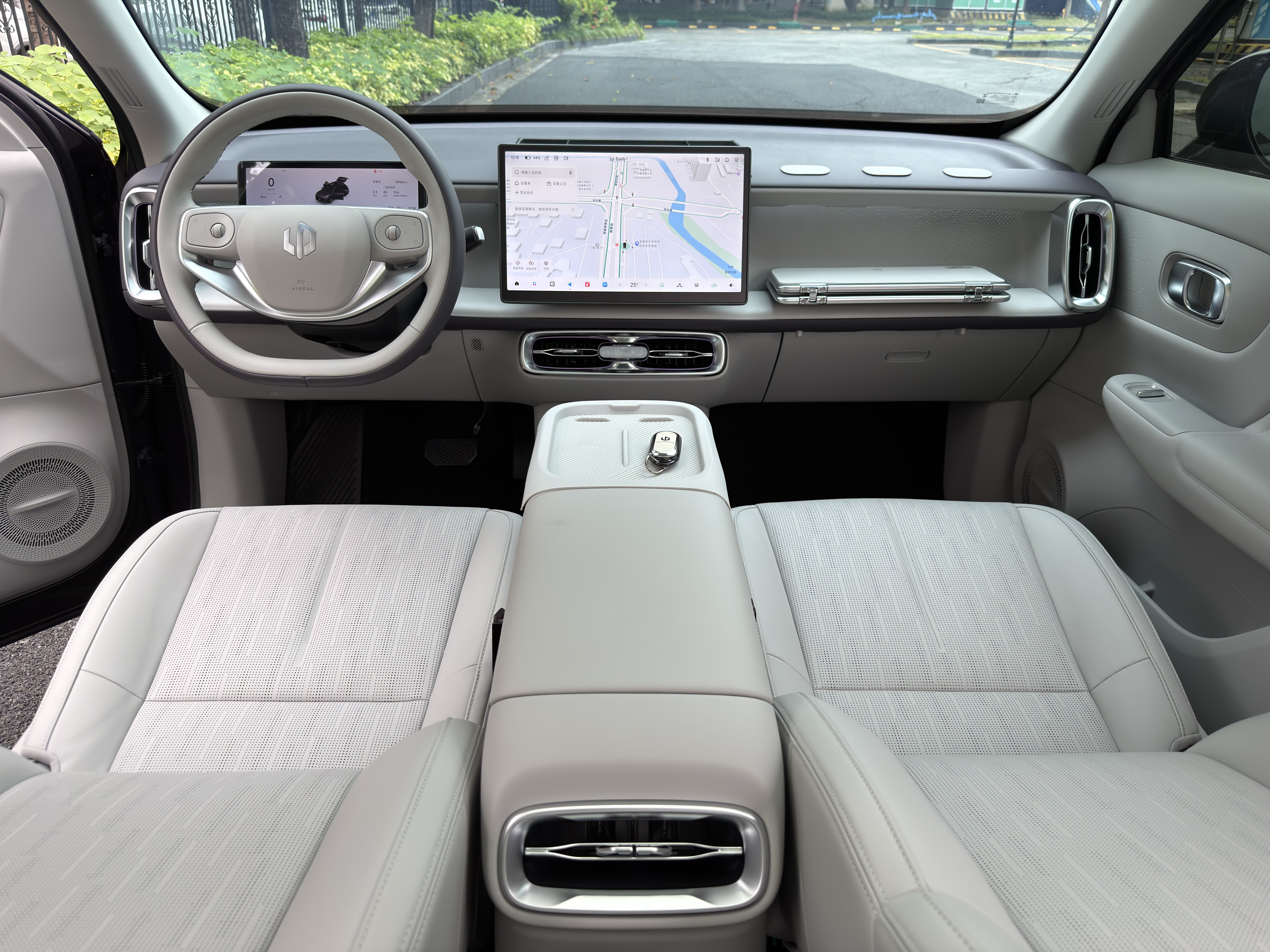 零跑汽车 零跑B10 2025 汽车图片 #8