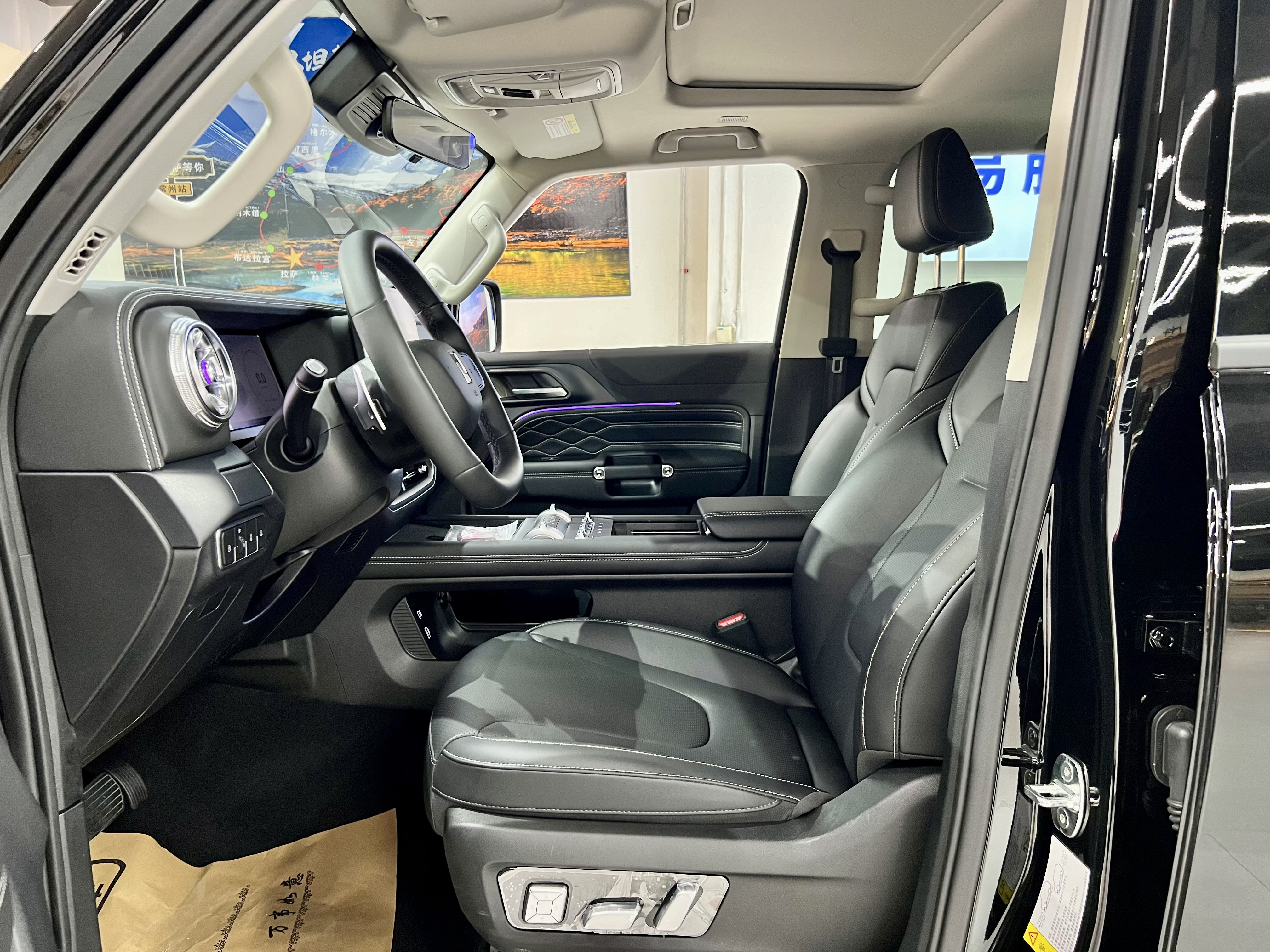 Tank 300 New Energy 2025 #8 Tank 300 New Energy 2025 car image #8