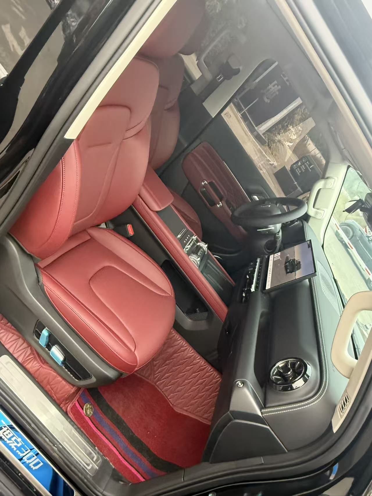 Tank 300 New Energy 2025 car image #8