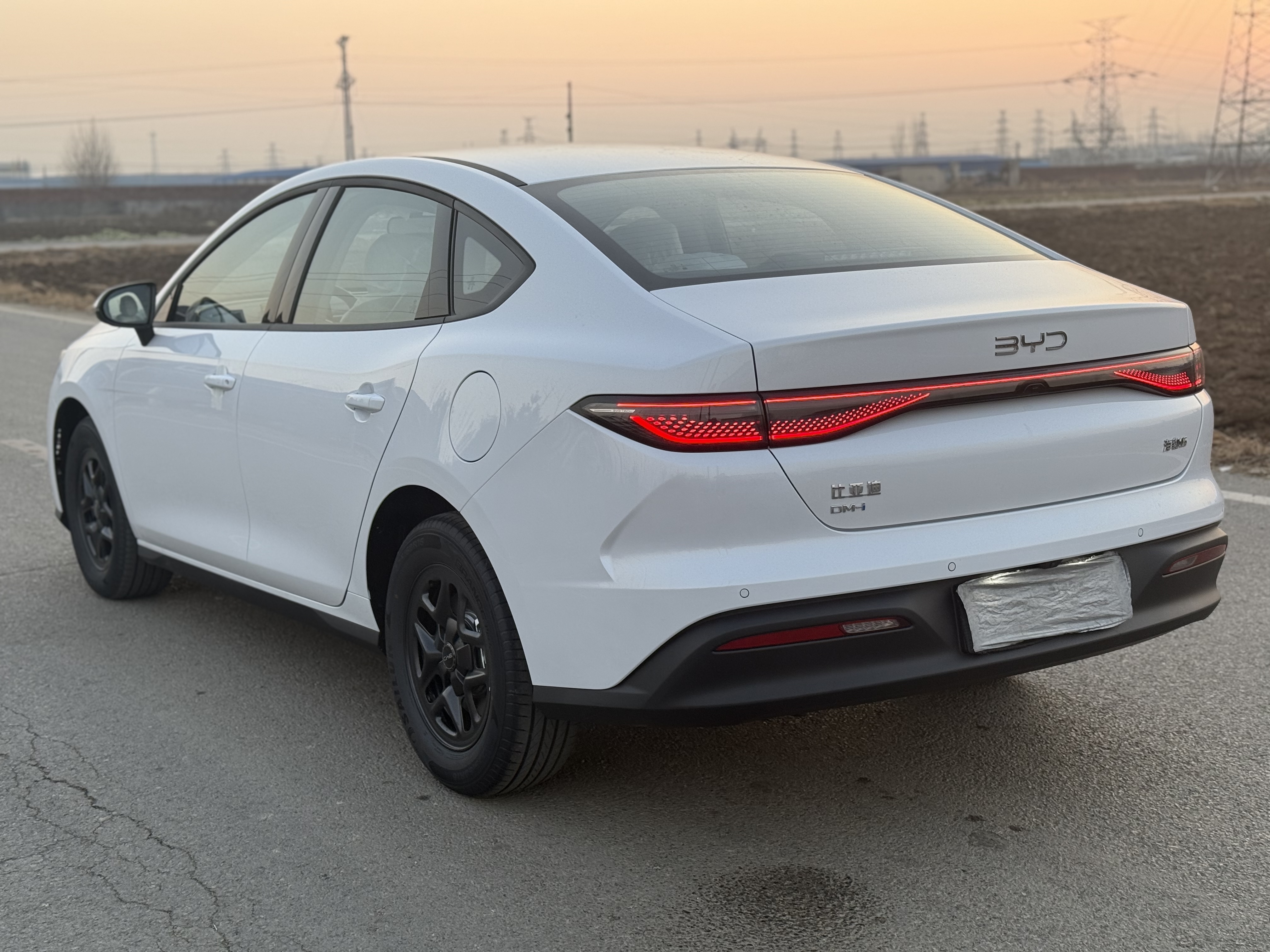 BYD Seal 05 DM-i 2025 #8 BYD Seal 05 DM-i 2025 car image #8