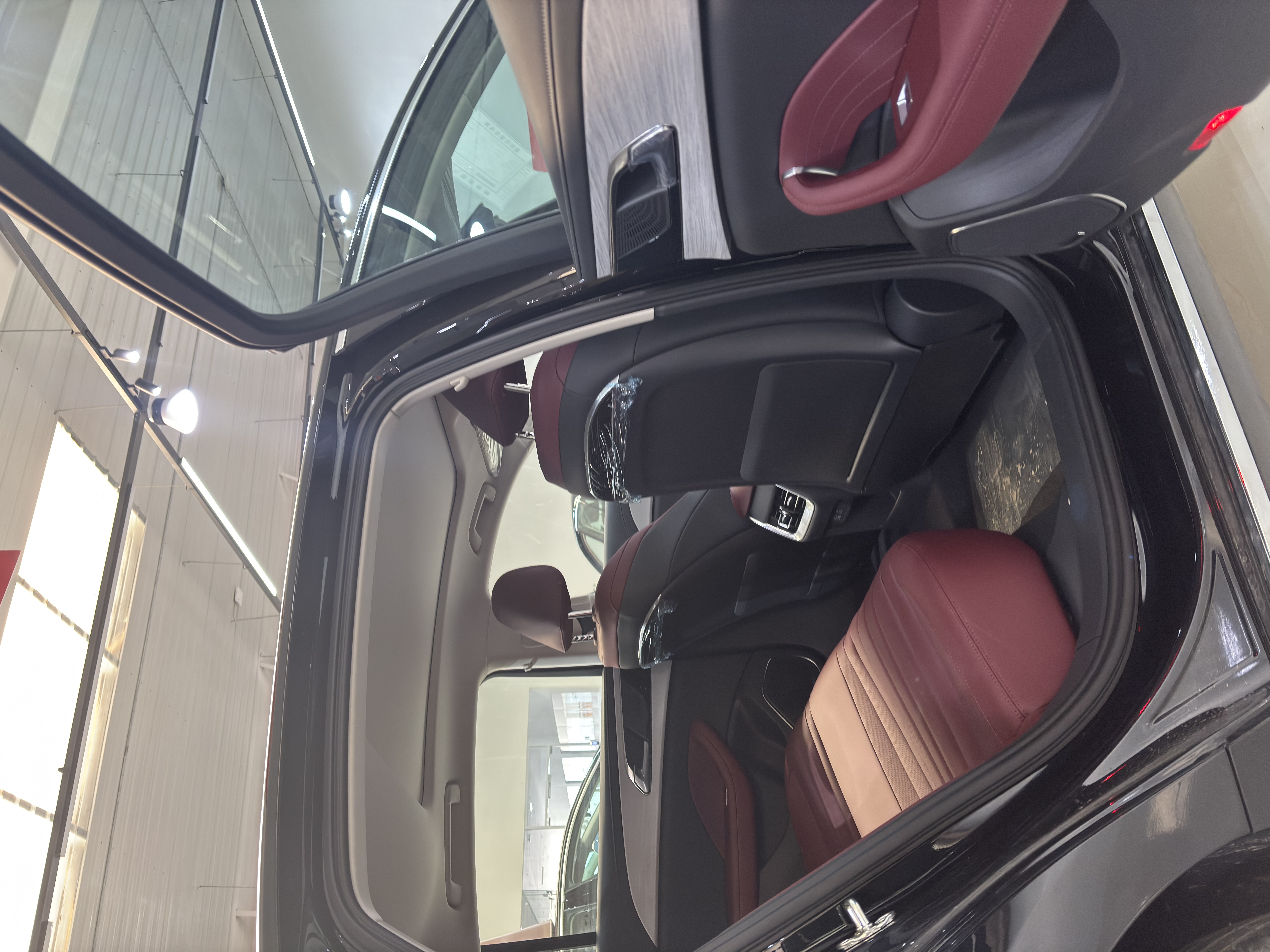 HongQi H5 PHEV 2026 #8 HongQi H5 PHEV 2026 car image #8