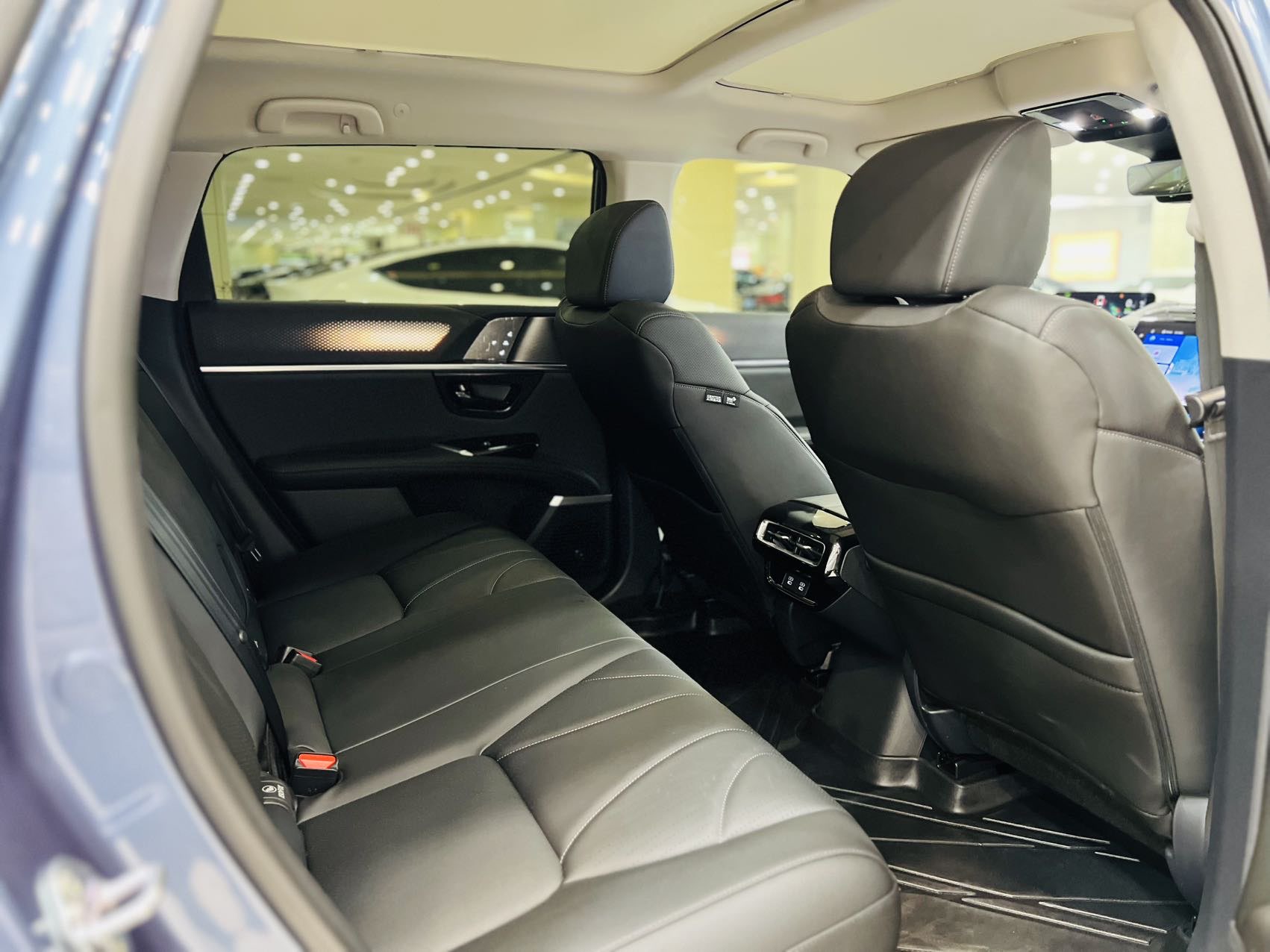 Honda P7 2025 car image #8