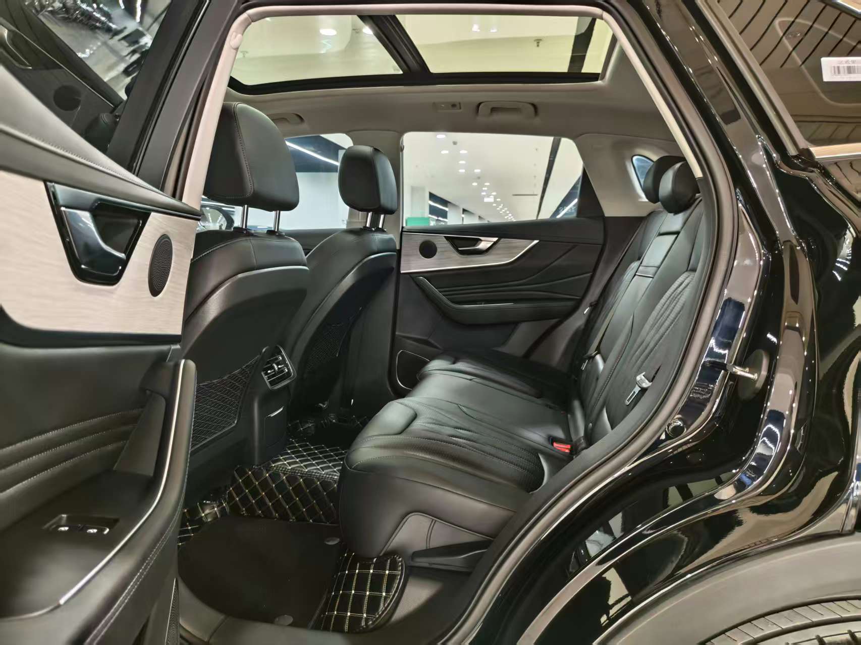 HongQi HS5 2025 car image #8