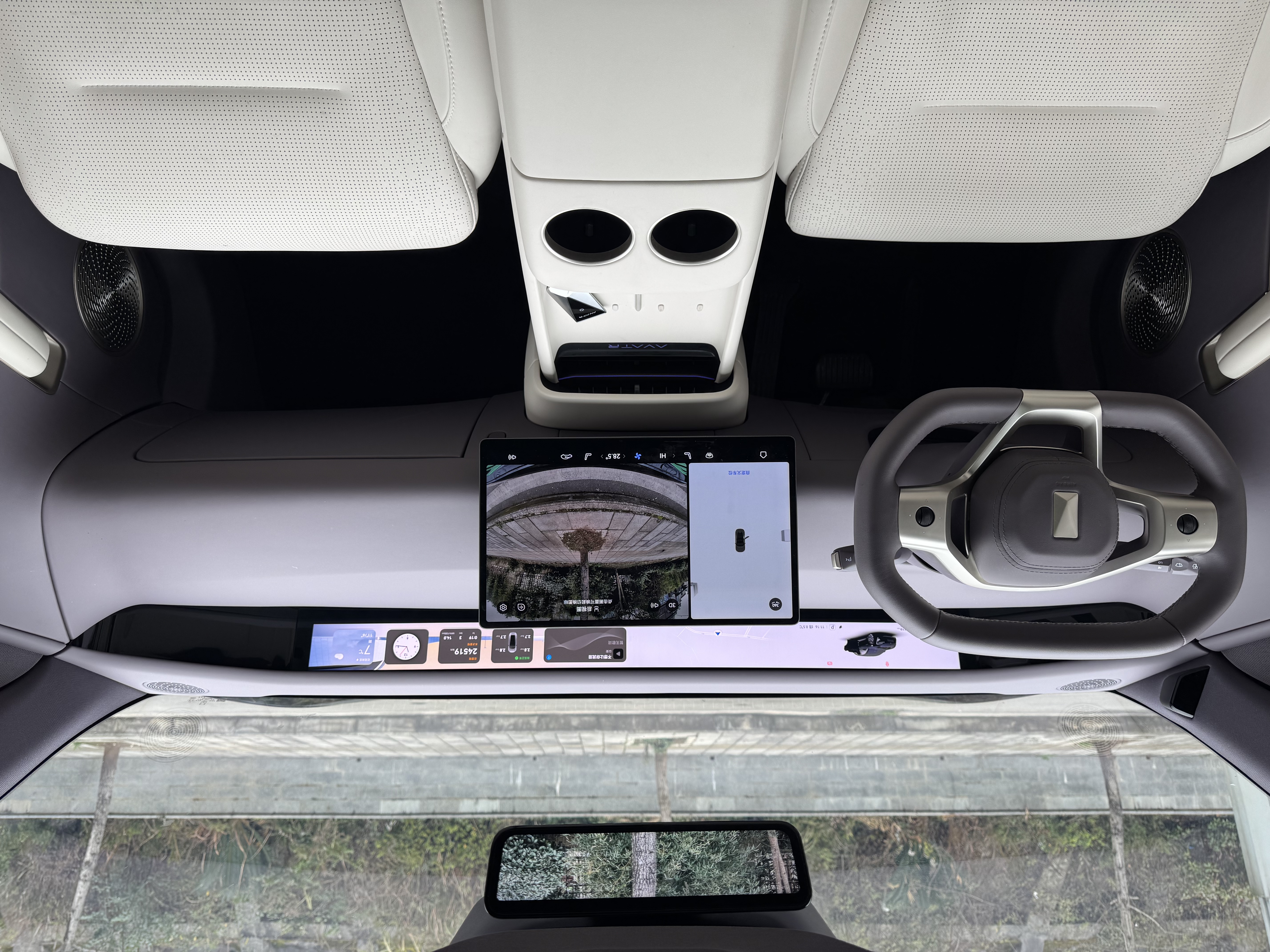 Avatr 06 2025 #8 Avatr 06 2025 car image #8