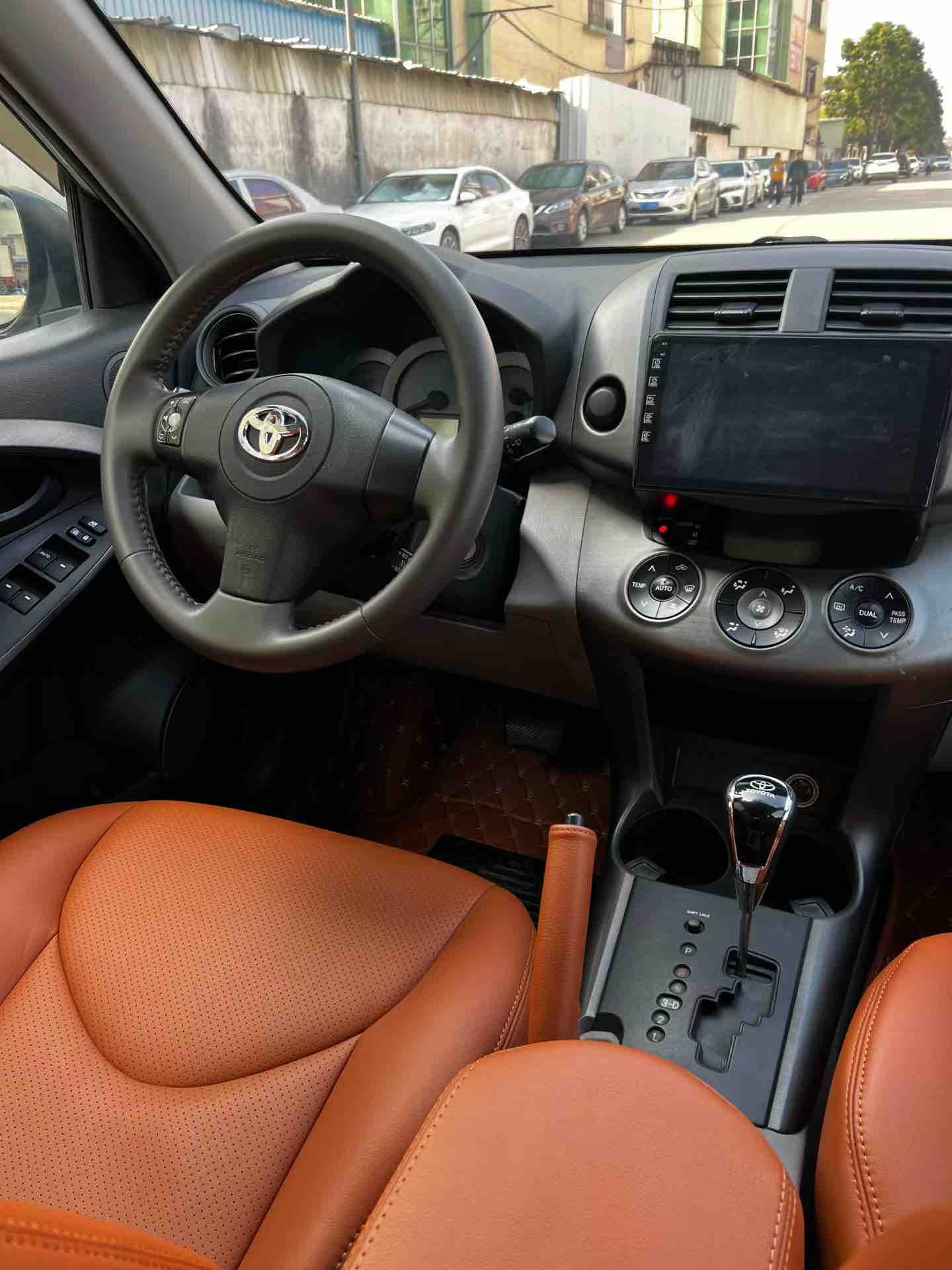 Toyota RAV4 2011 #8 Toyota RAV4 2011 car image #8